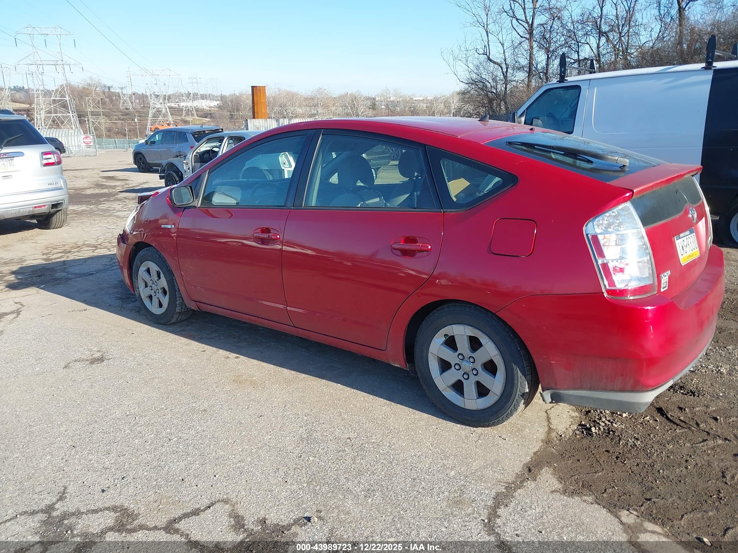 TOYOTA PRIUS image 3