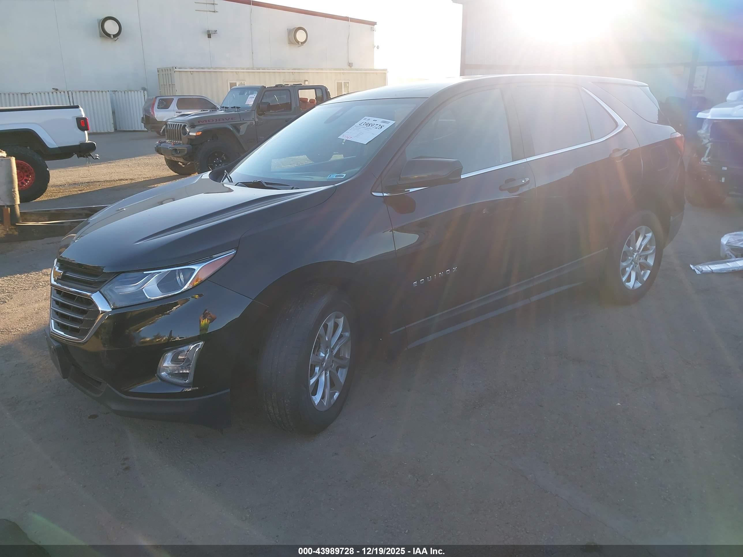 CHEVROLET EQUINOX image 2