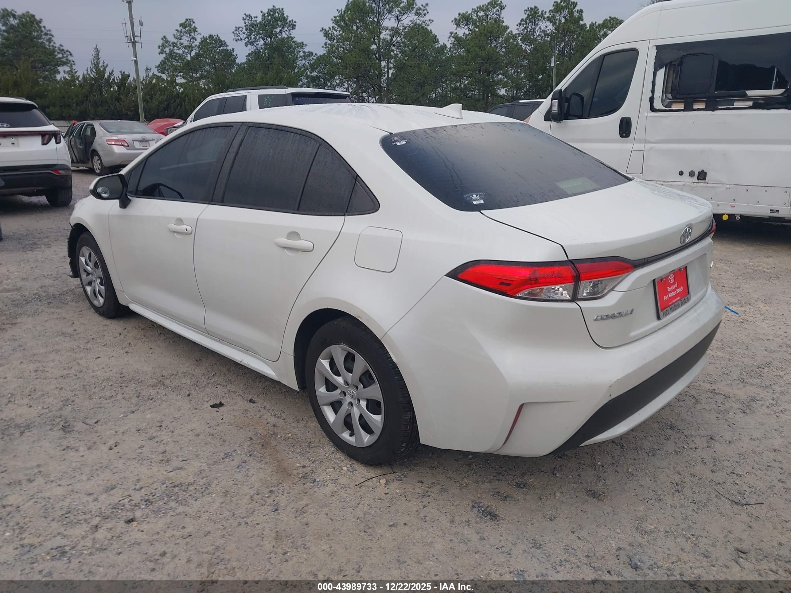TOYOTA COROLLA image 3