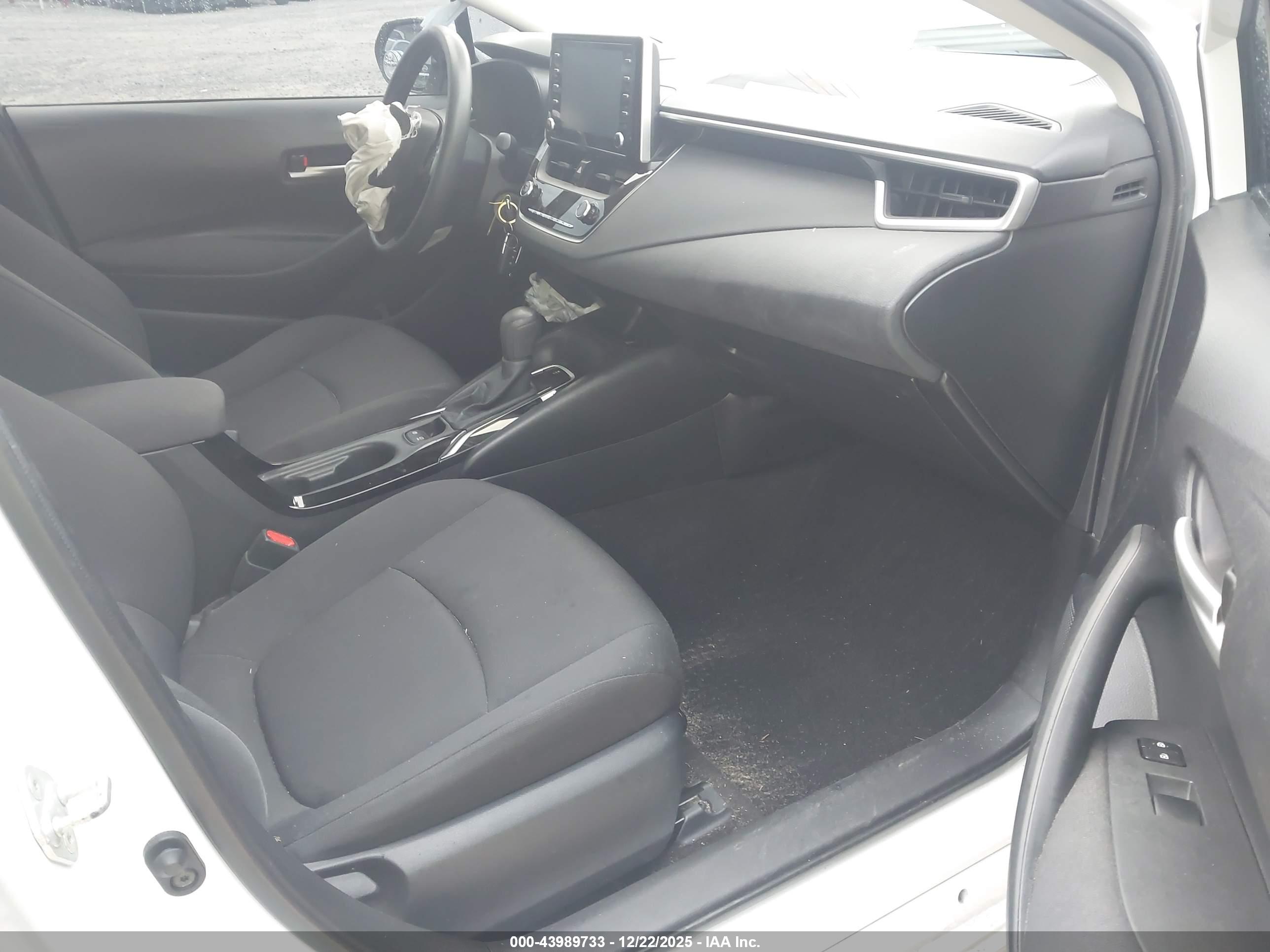 TOYOTA COROLLA image 5