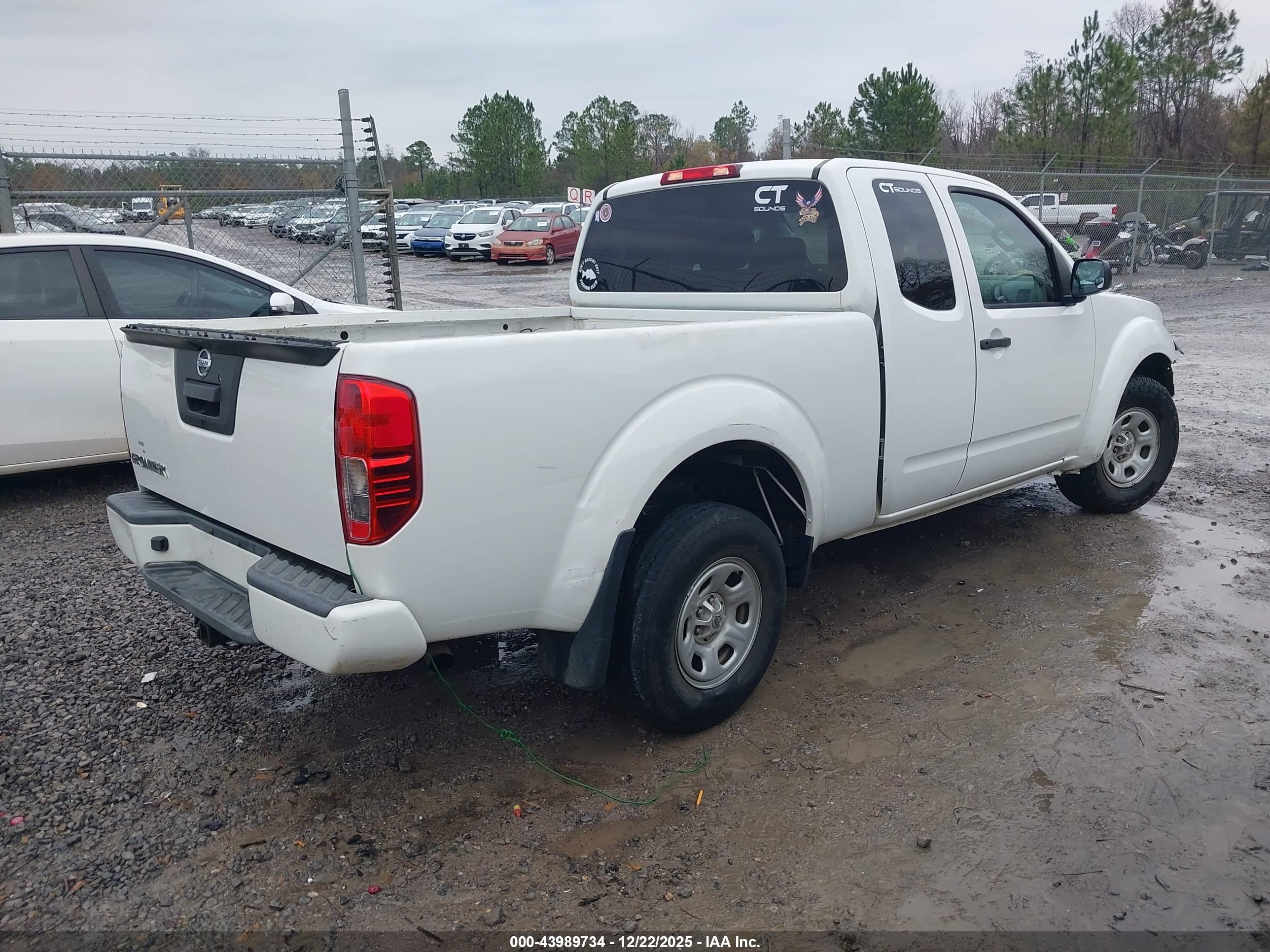NISSAN FRONTIER image 4