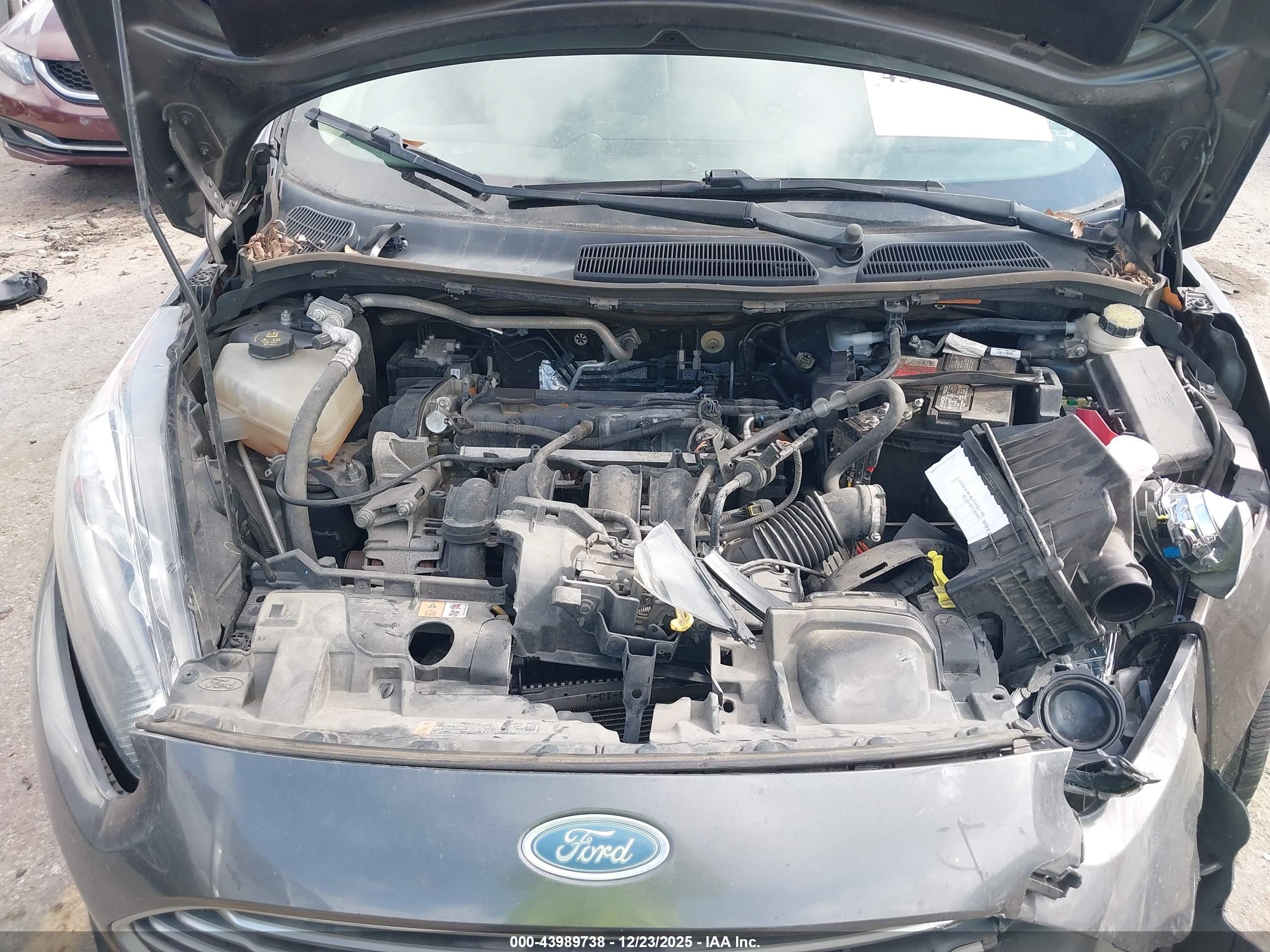 FORD FIESTA image 10