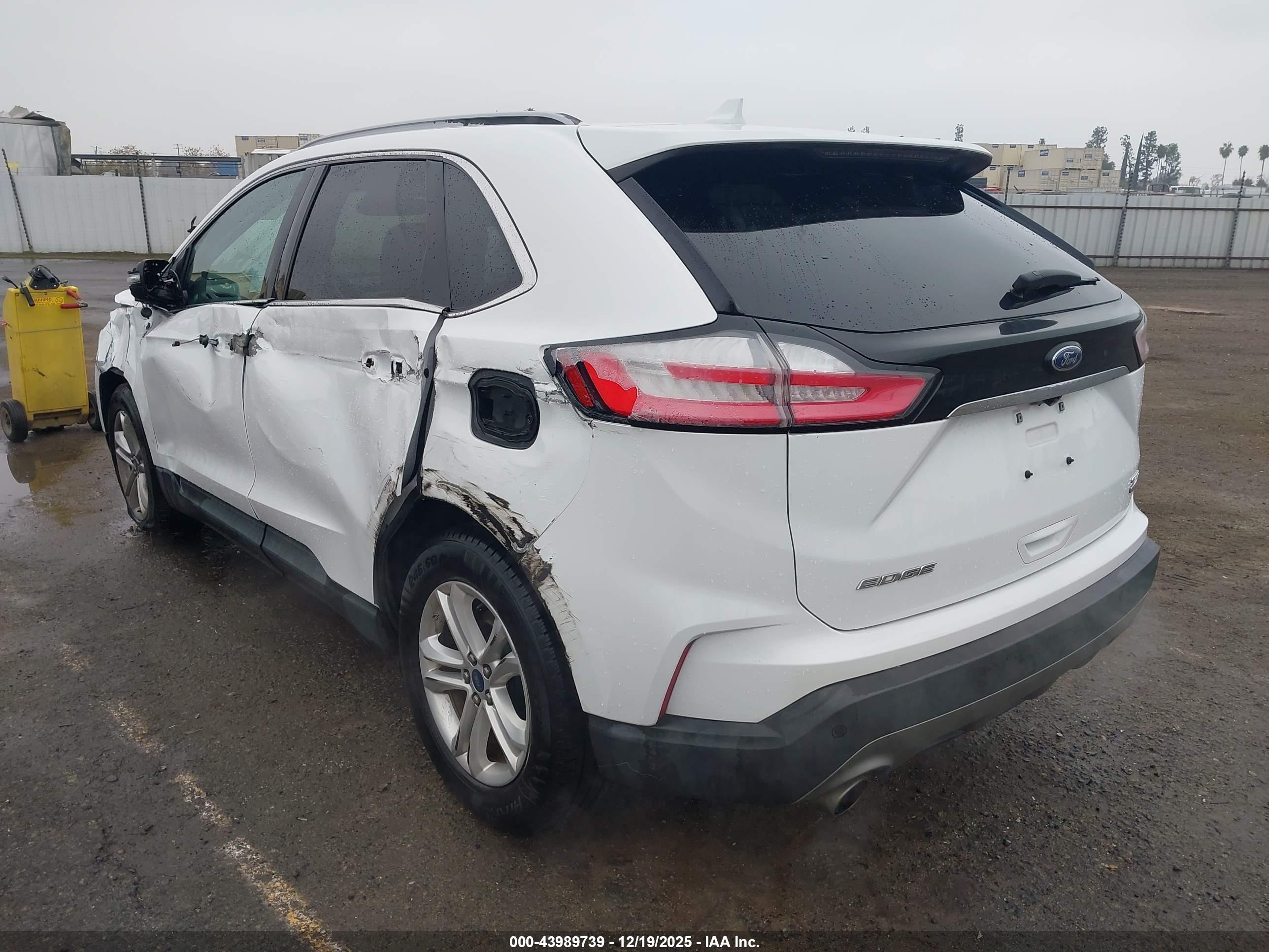 FORD EDGE image 3