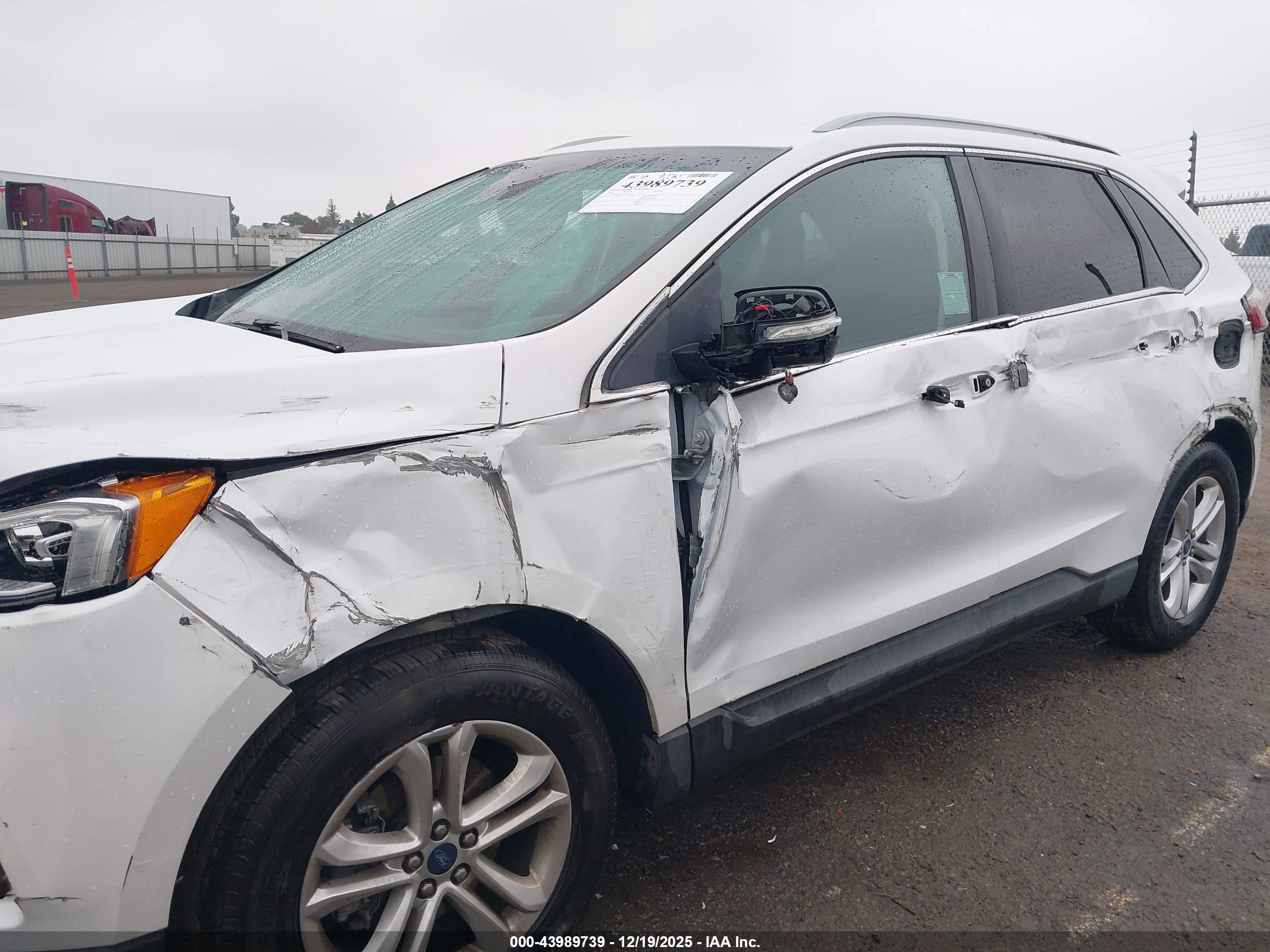 FORD EDGE image 6