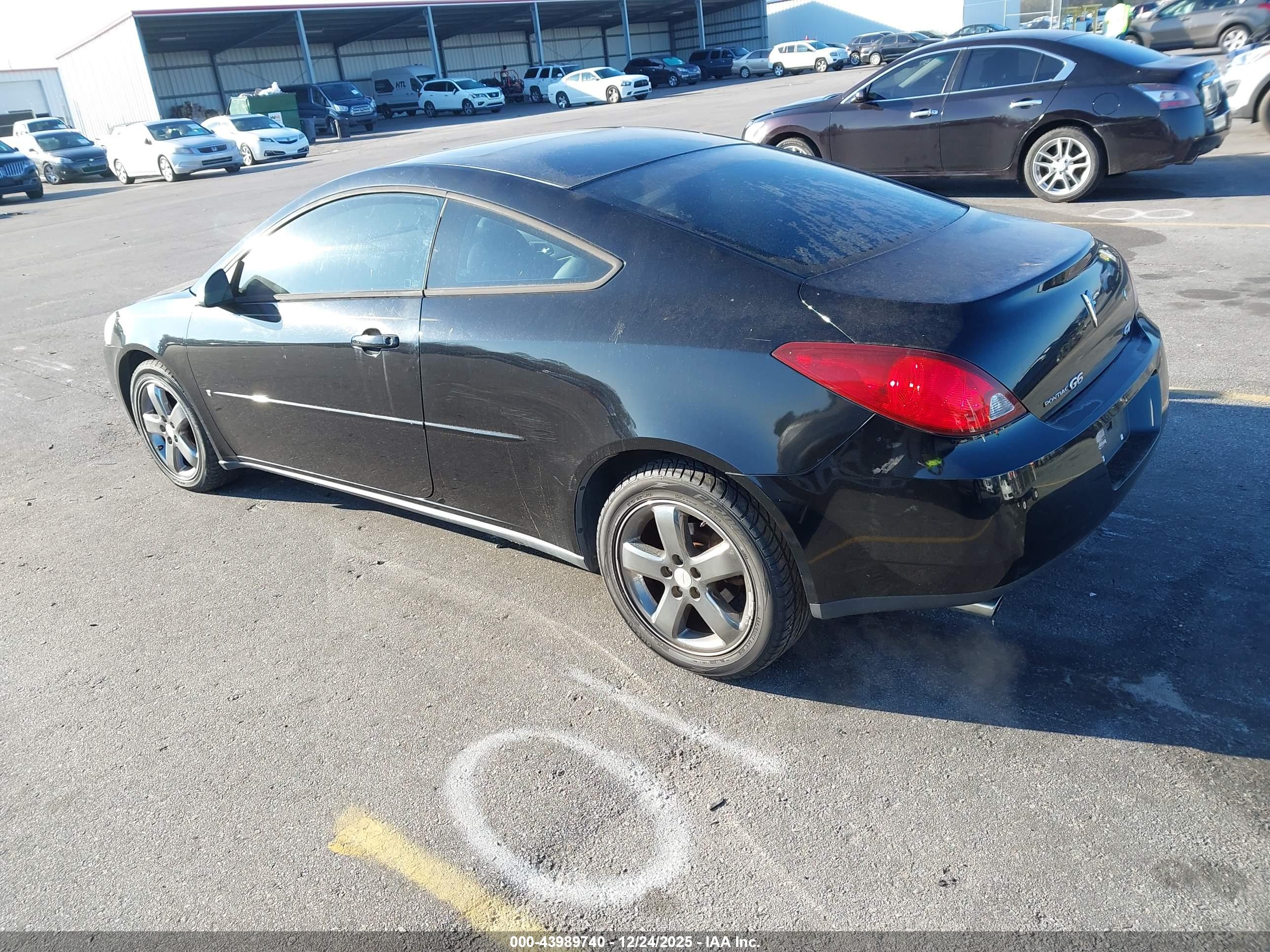 PONTIAC G6 image 3