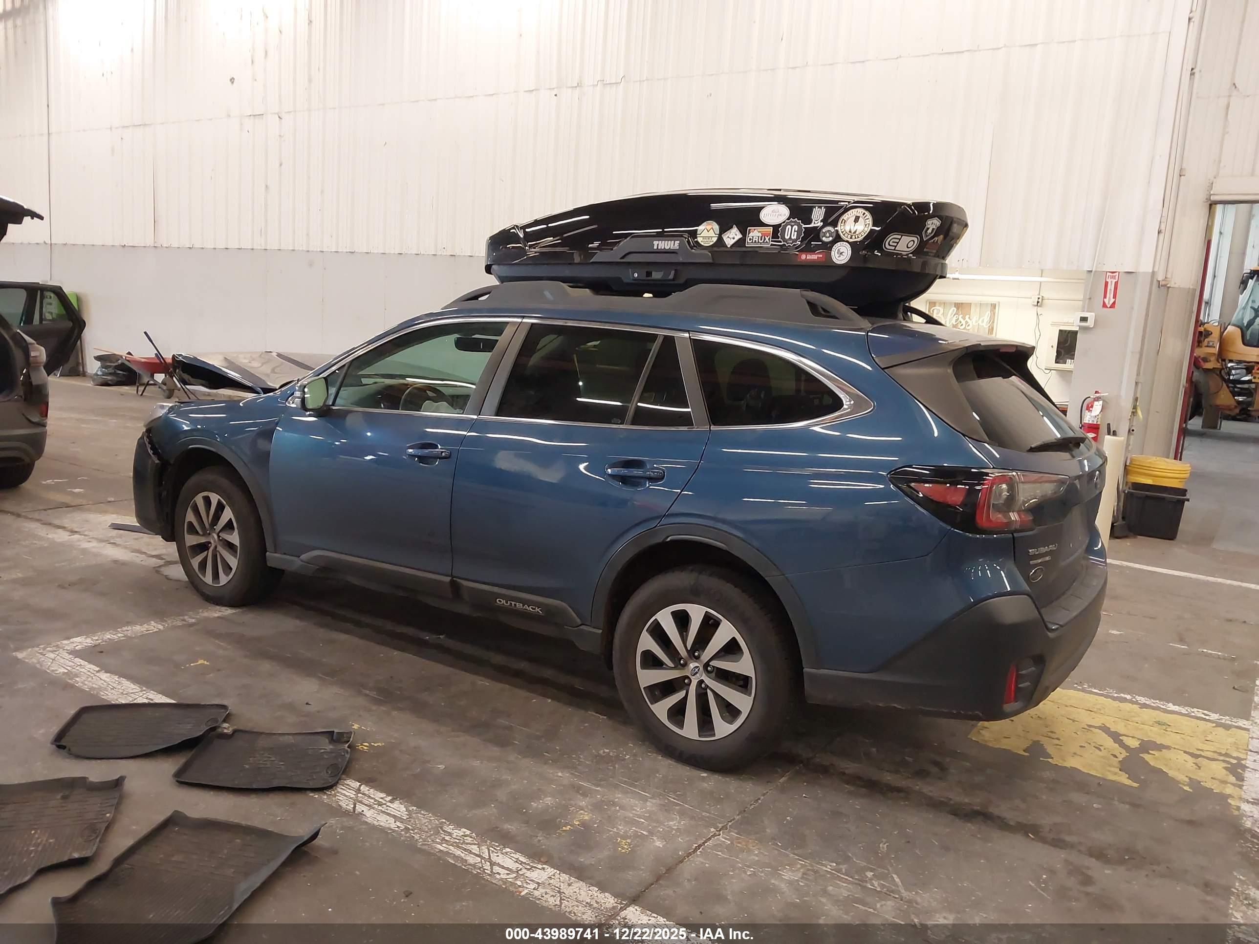 SUBARU OUTBACK image 3