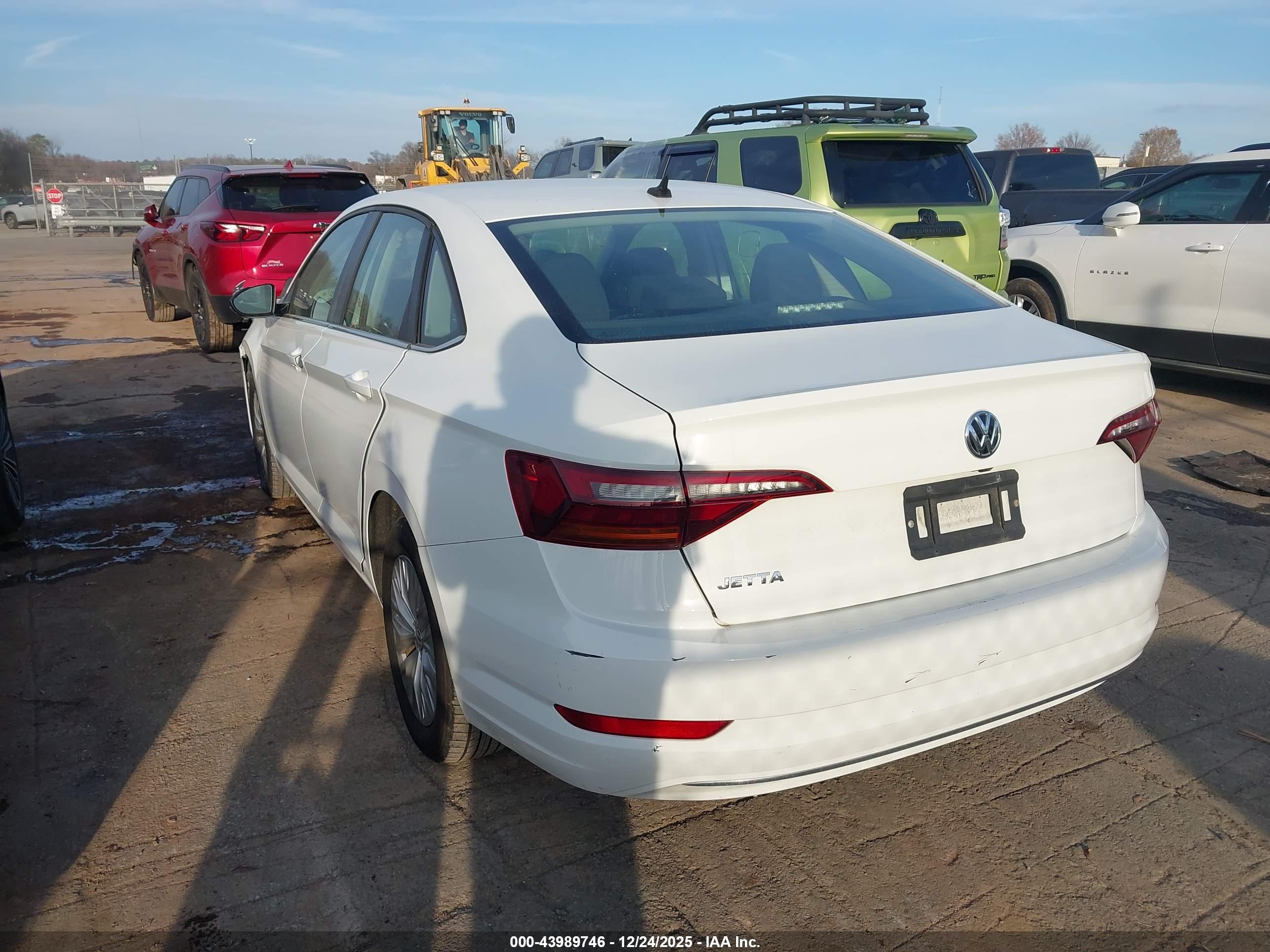 VOLKSWAGEN JETTA image 3