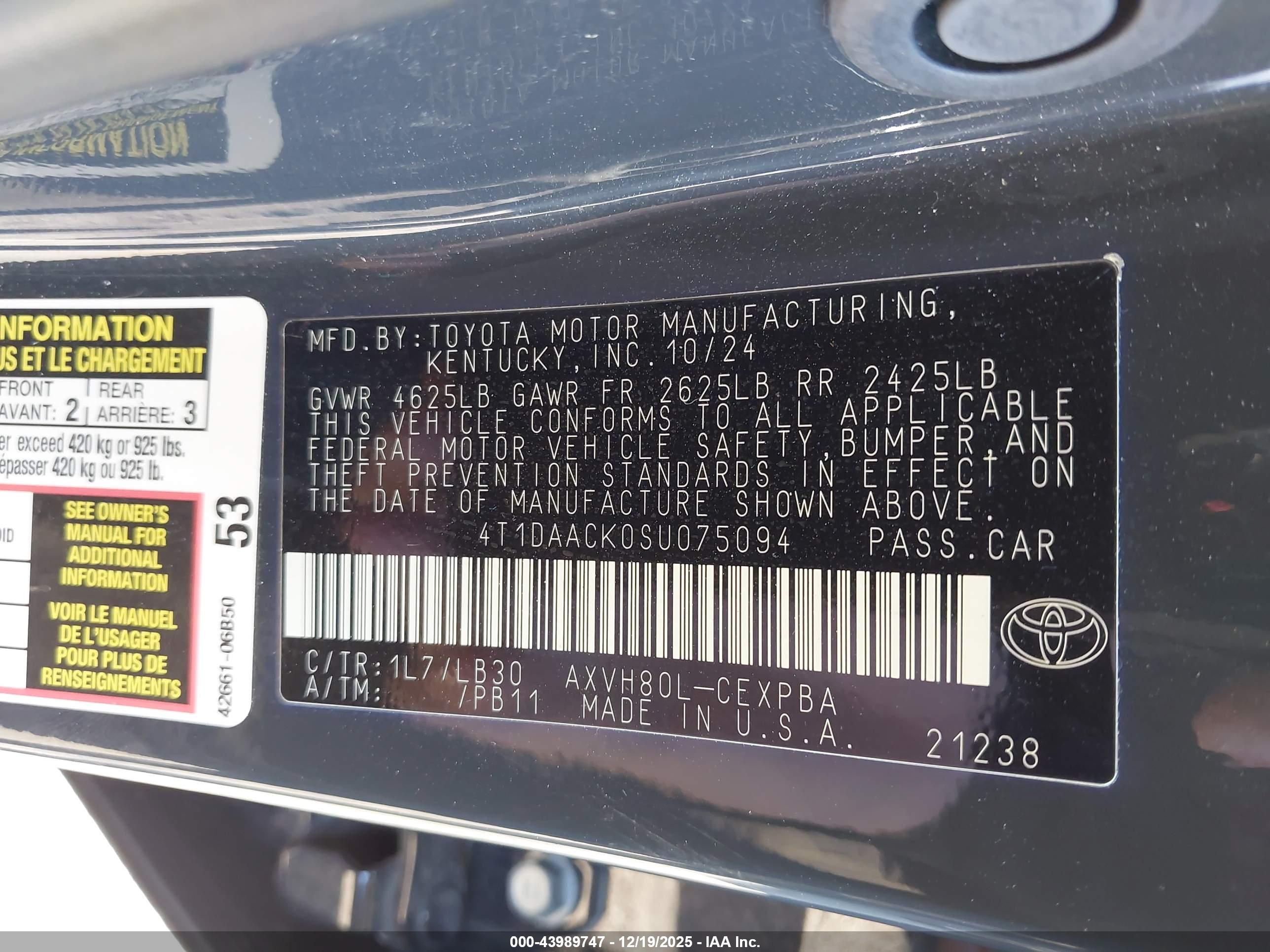 TOYOTA CAMRY image 9