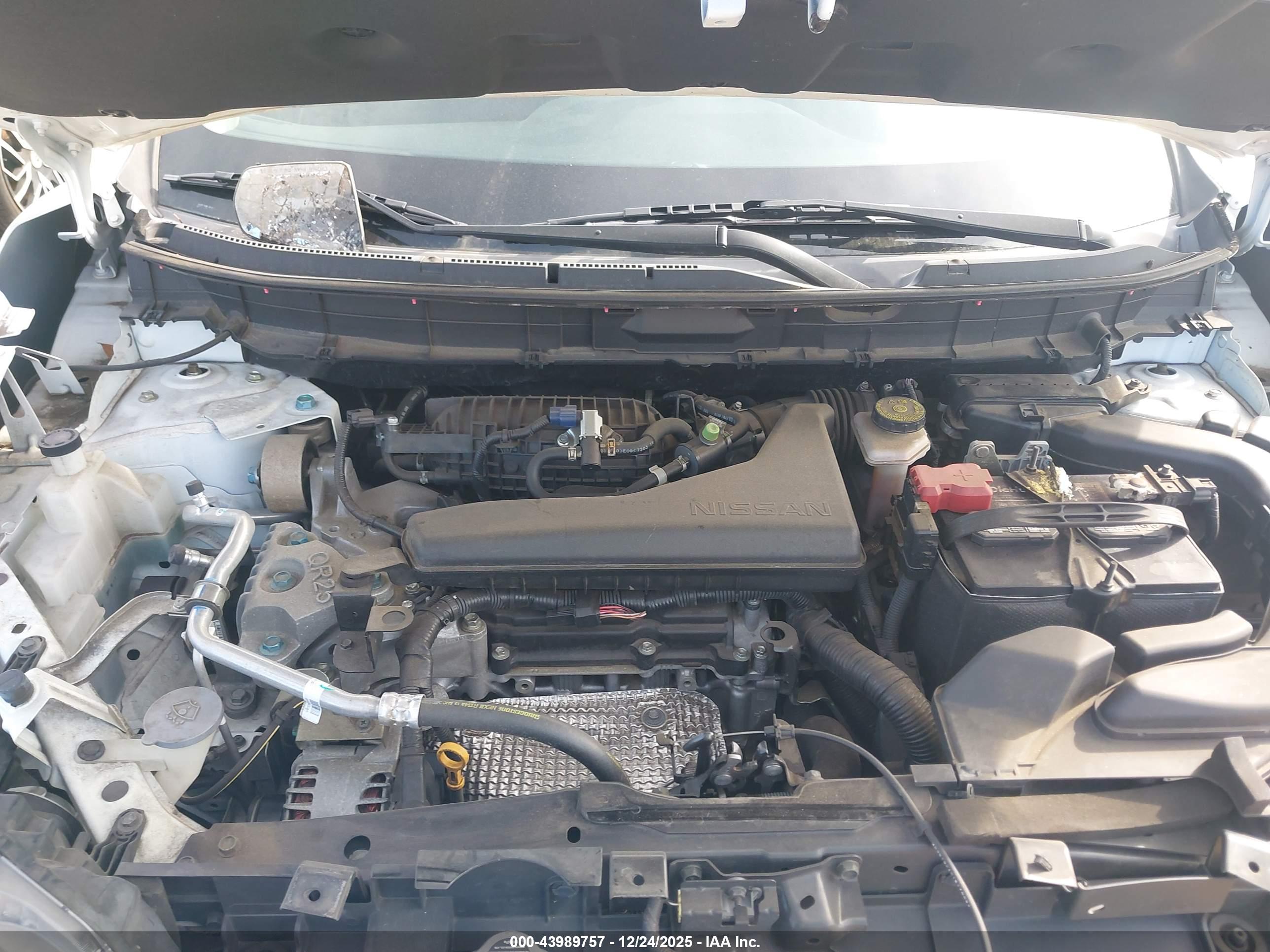 NISSAN ROGUE image 10