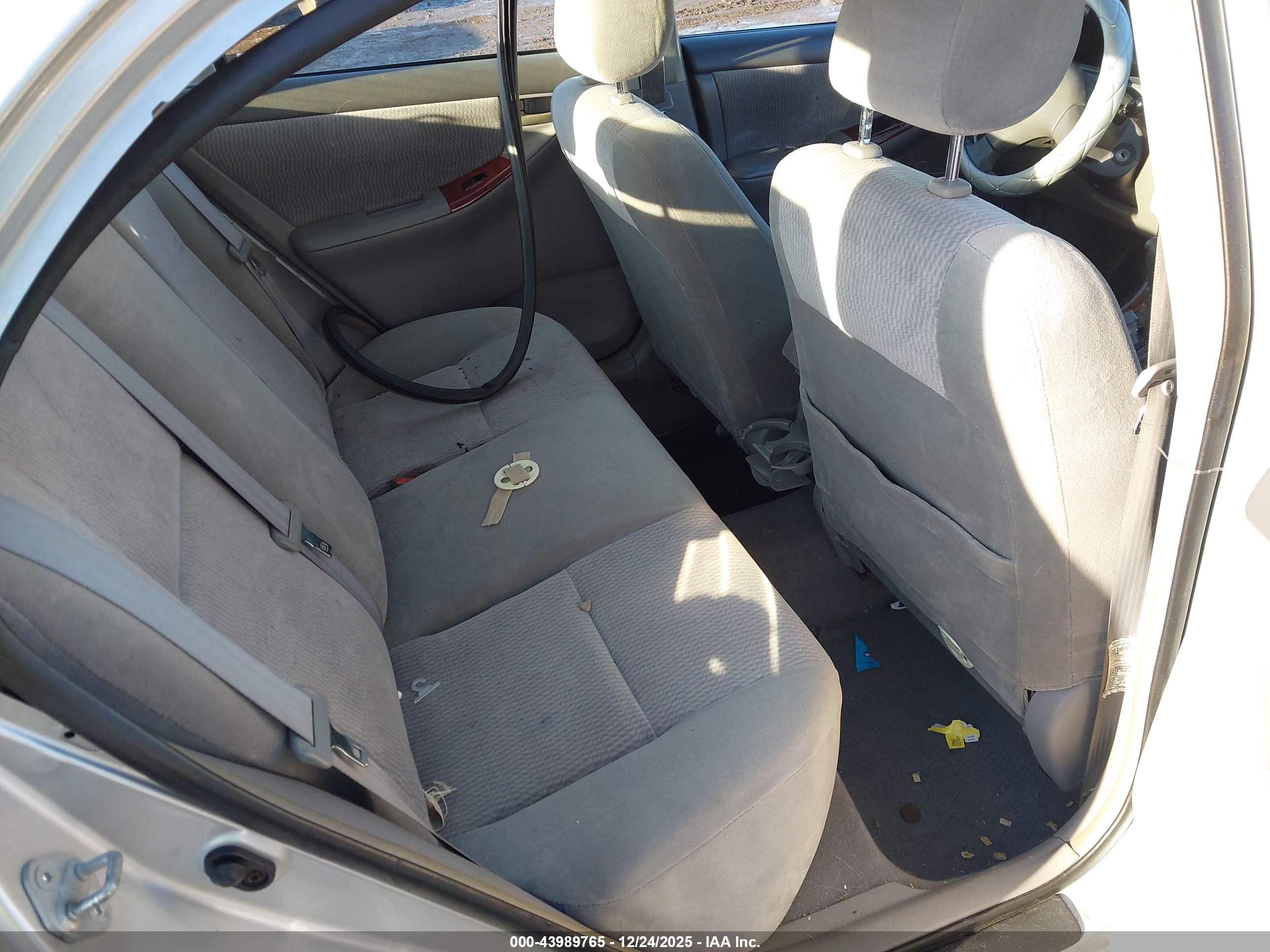 TOYOTA COROLLA image 8