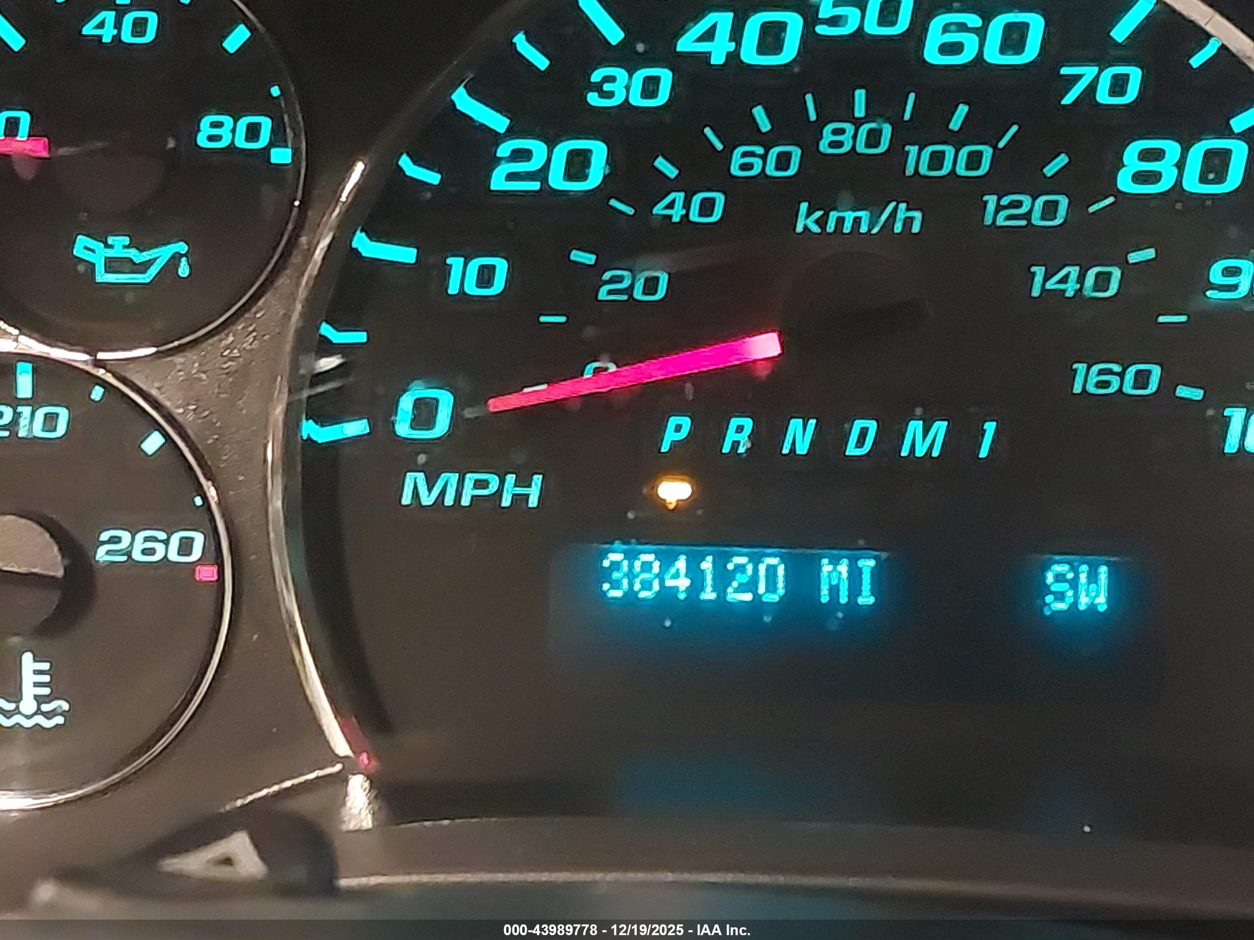 CHEVROLET EXPRESS image 7