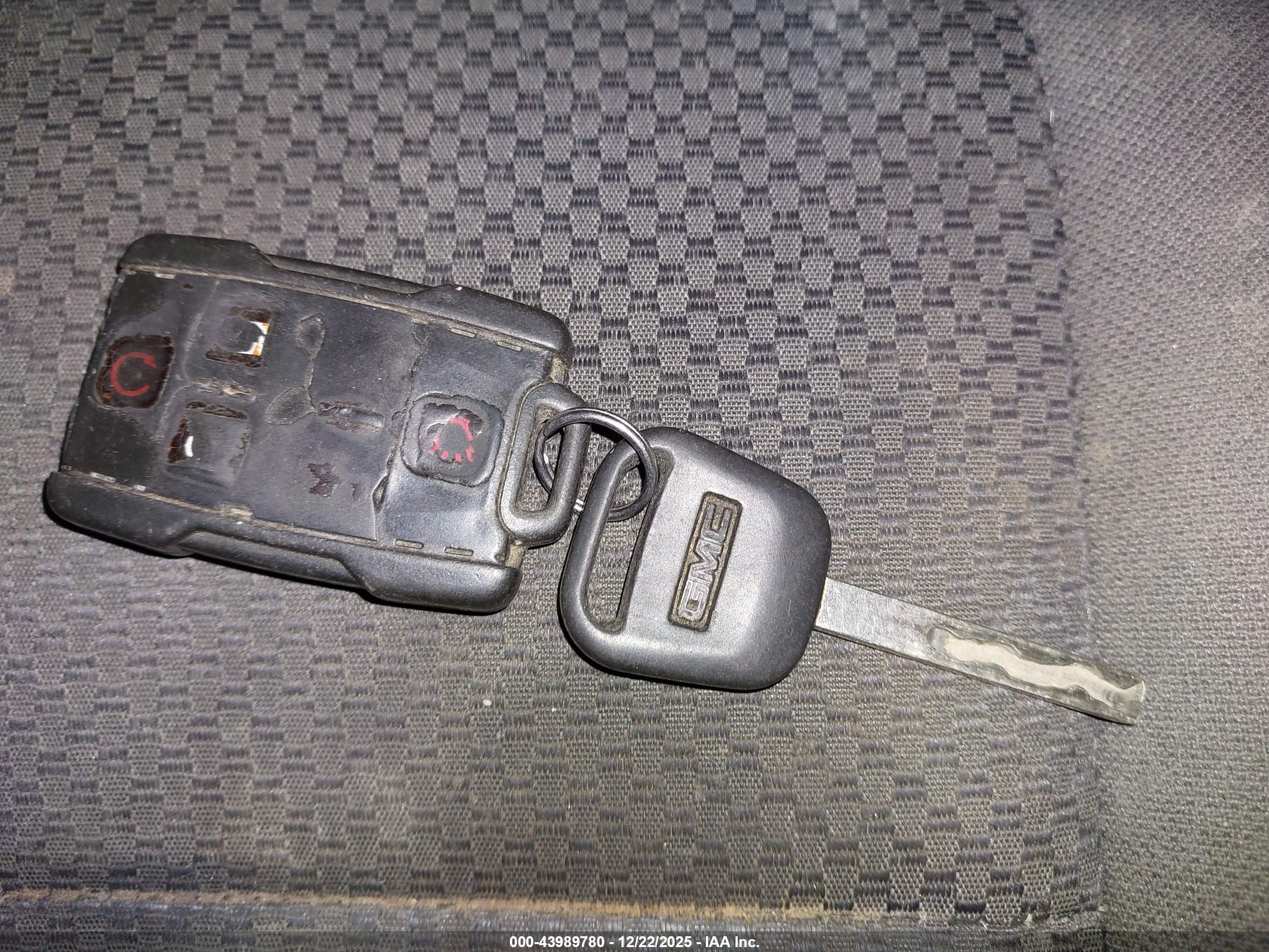 GMC SIERRA image 11