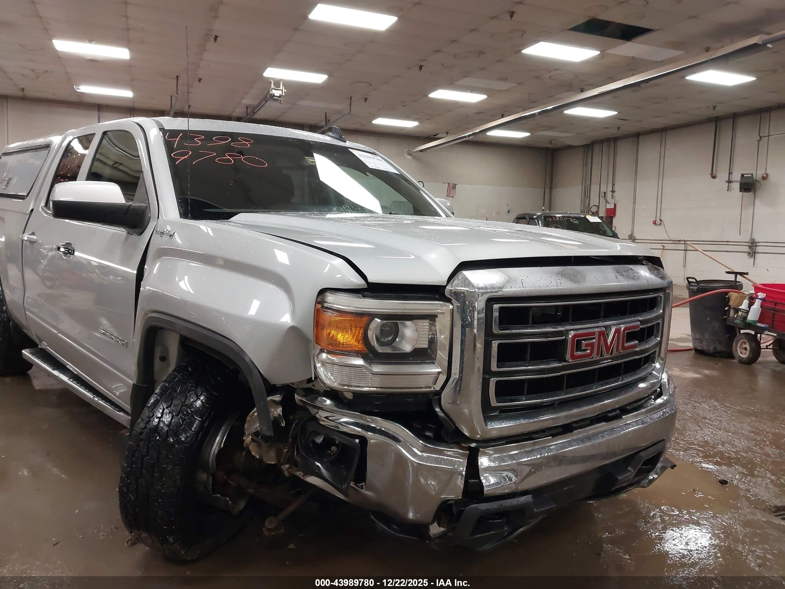 GMC SIERRA image 6