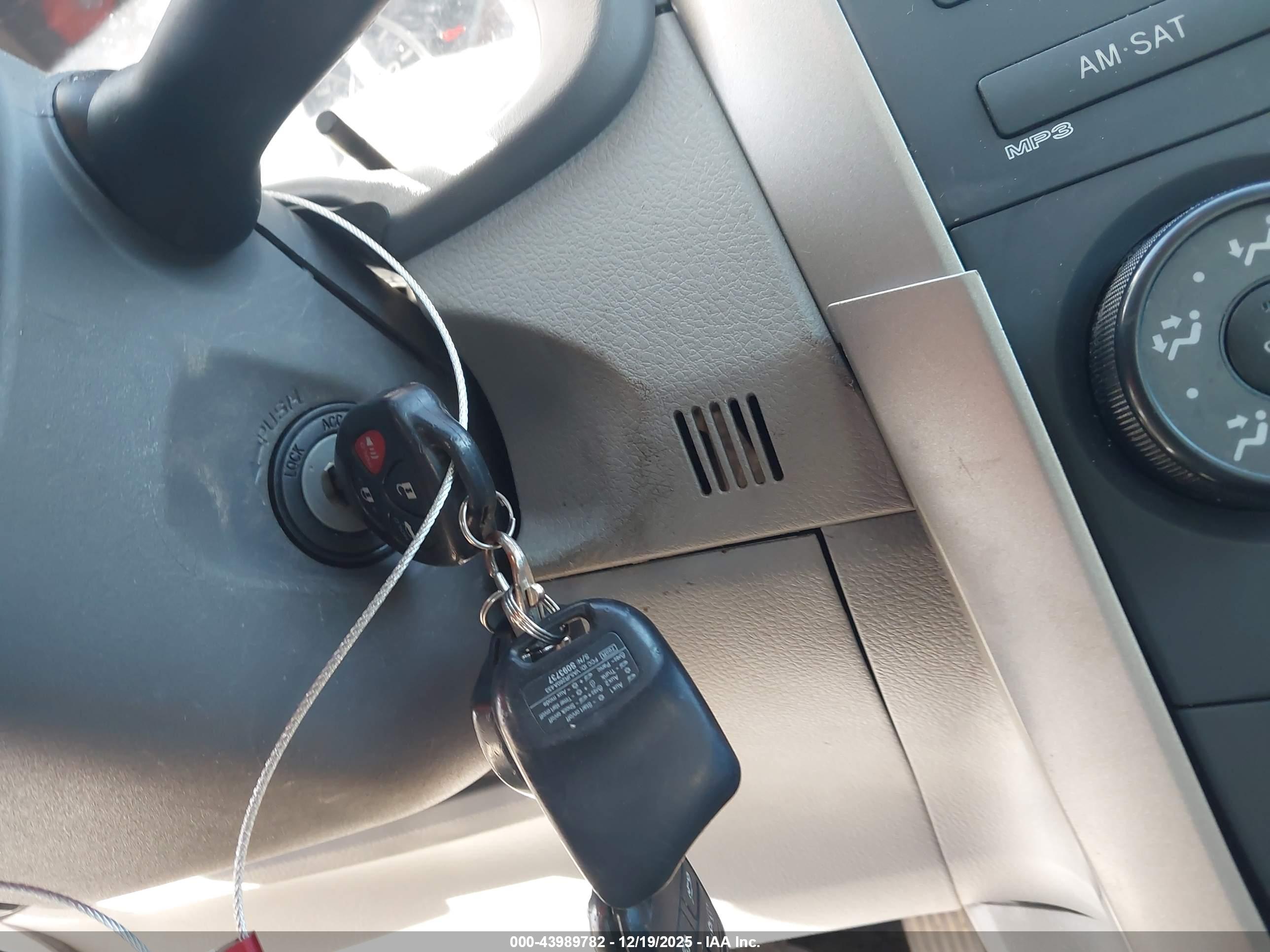 TOYOTA COROLLA image 11
