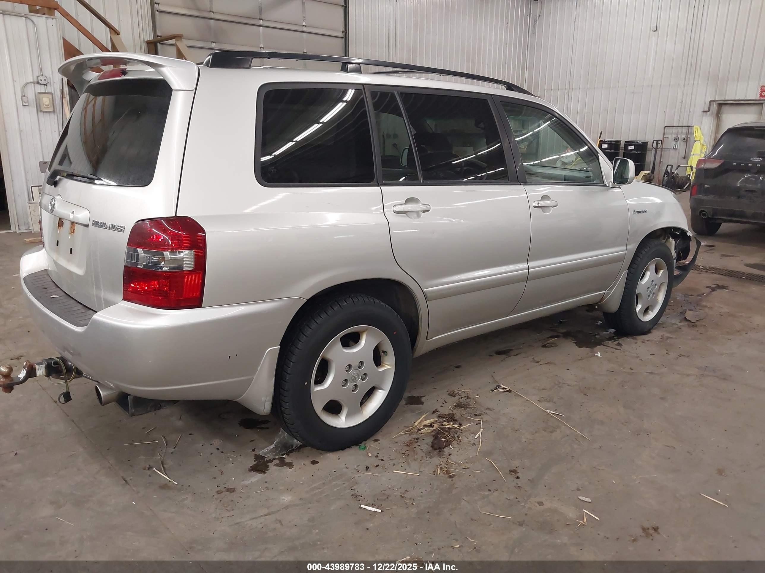 TOYOTA HIGHLANDER image 4