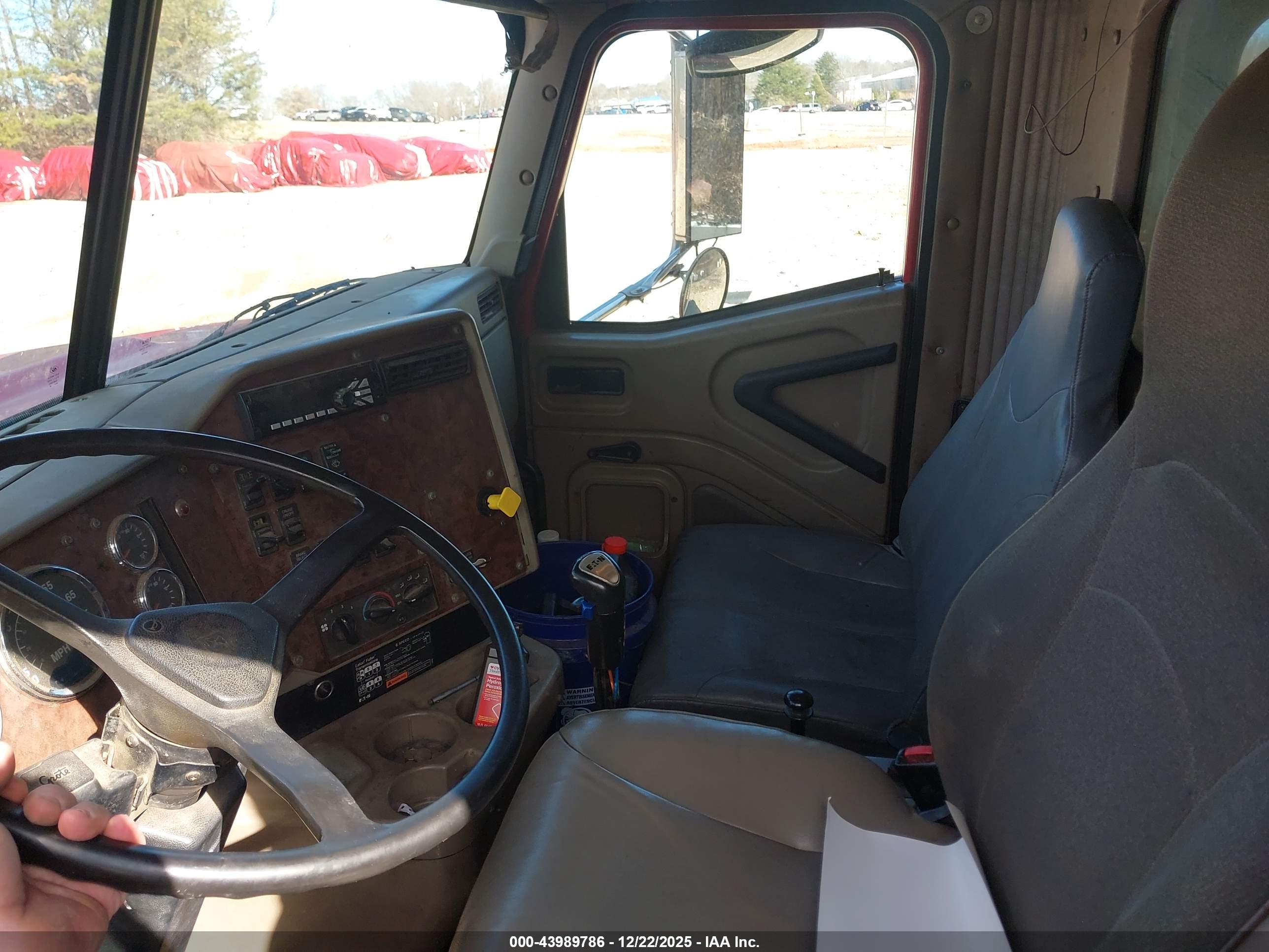 INTERNATIONAL 5500 image 7