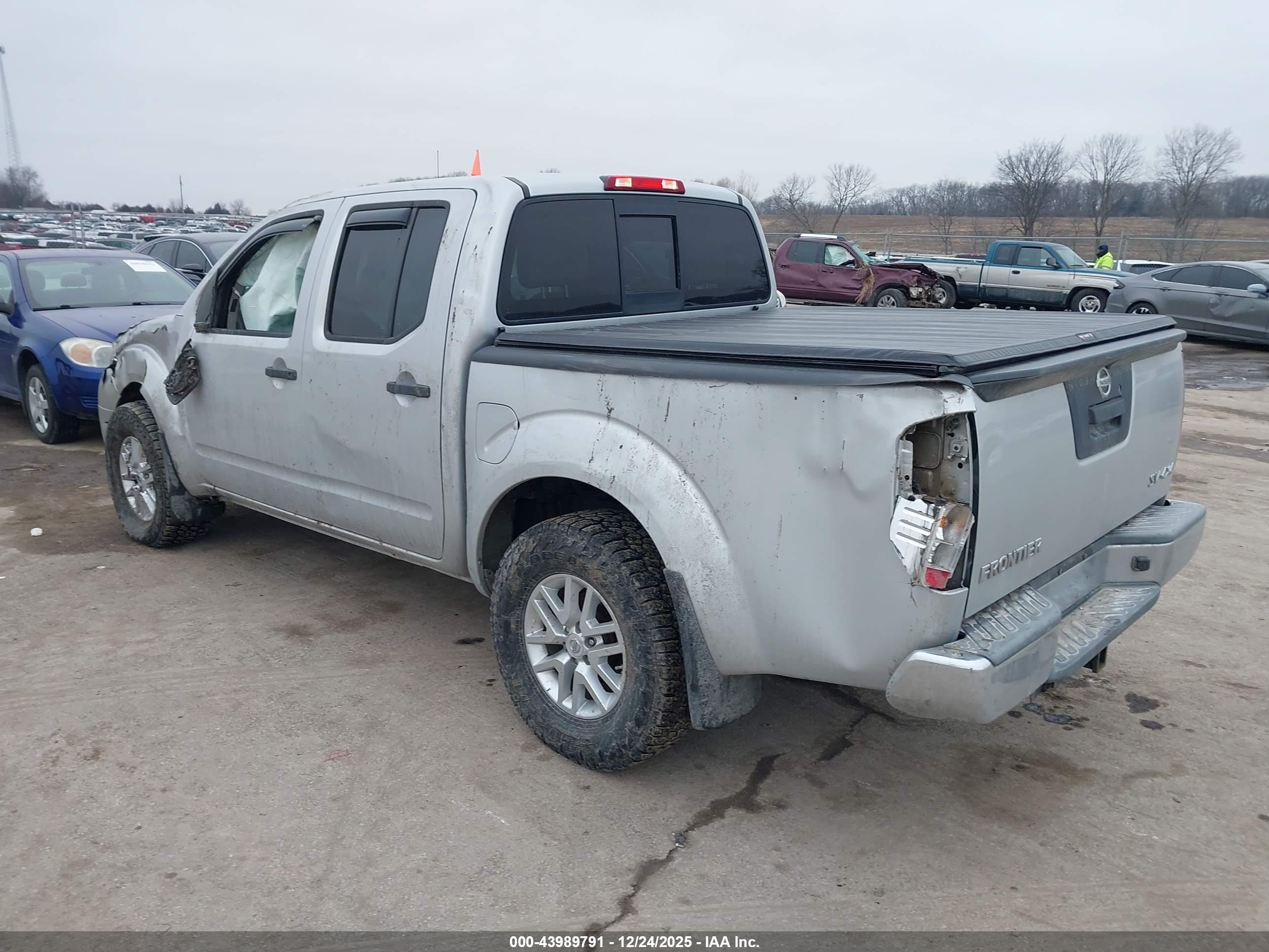 NISSAN FRONTIER image 3