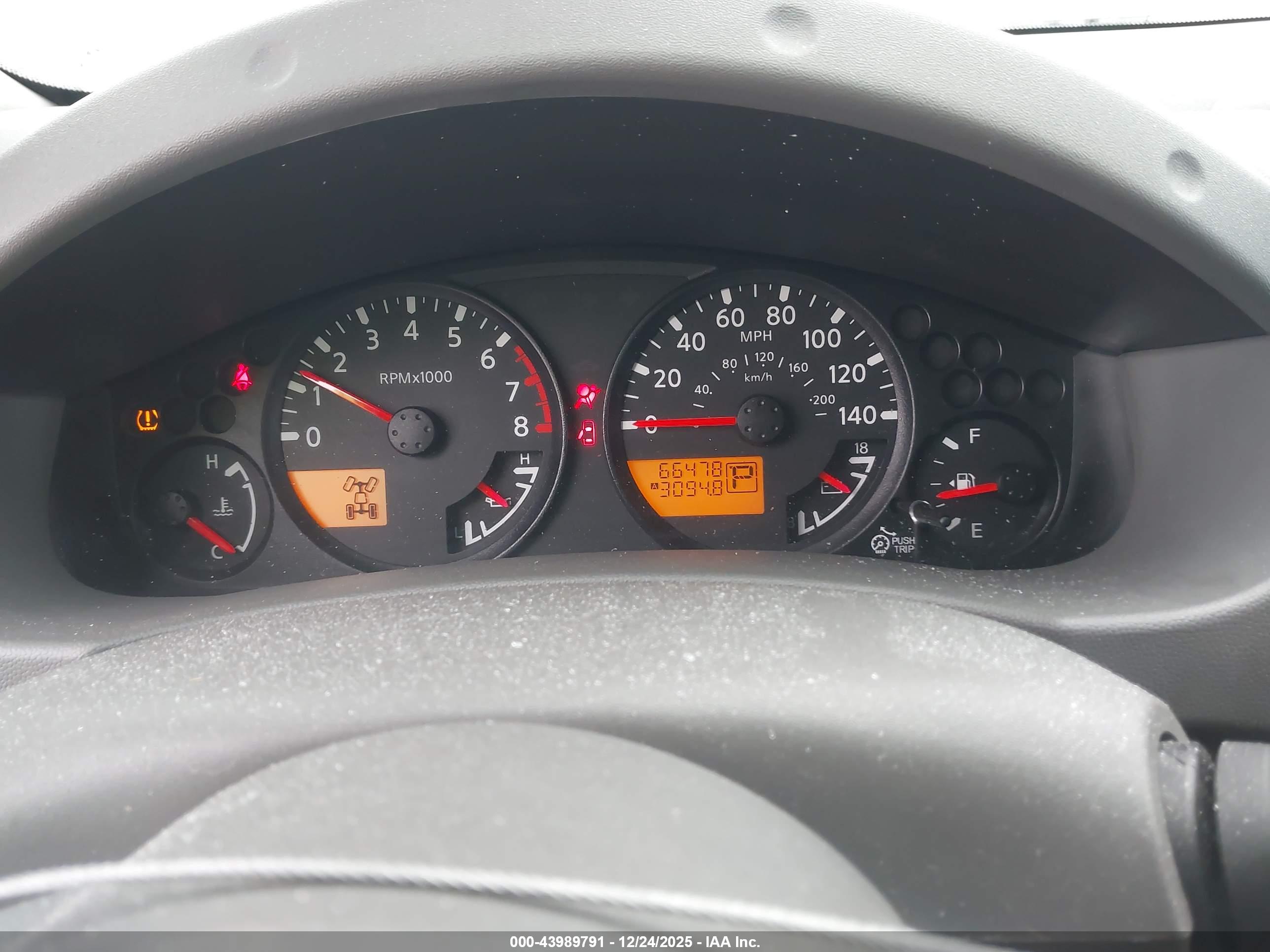 NISSAN FRONTIER image 7