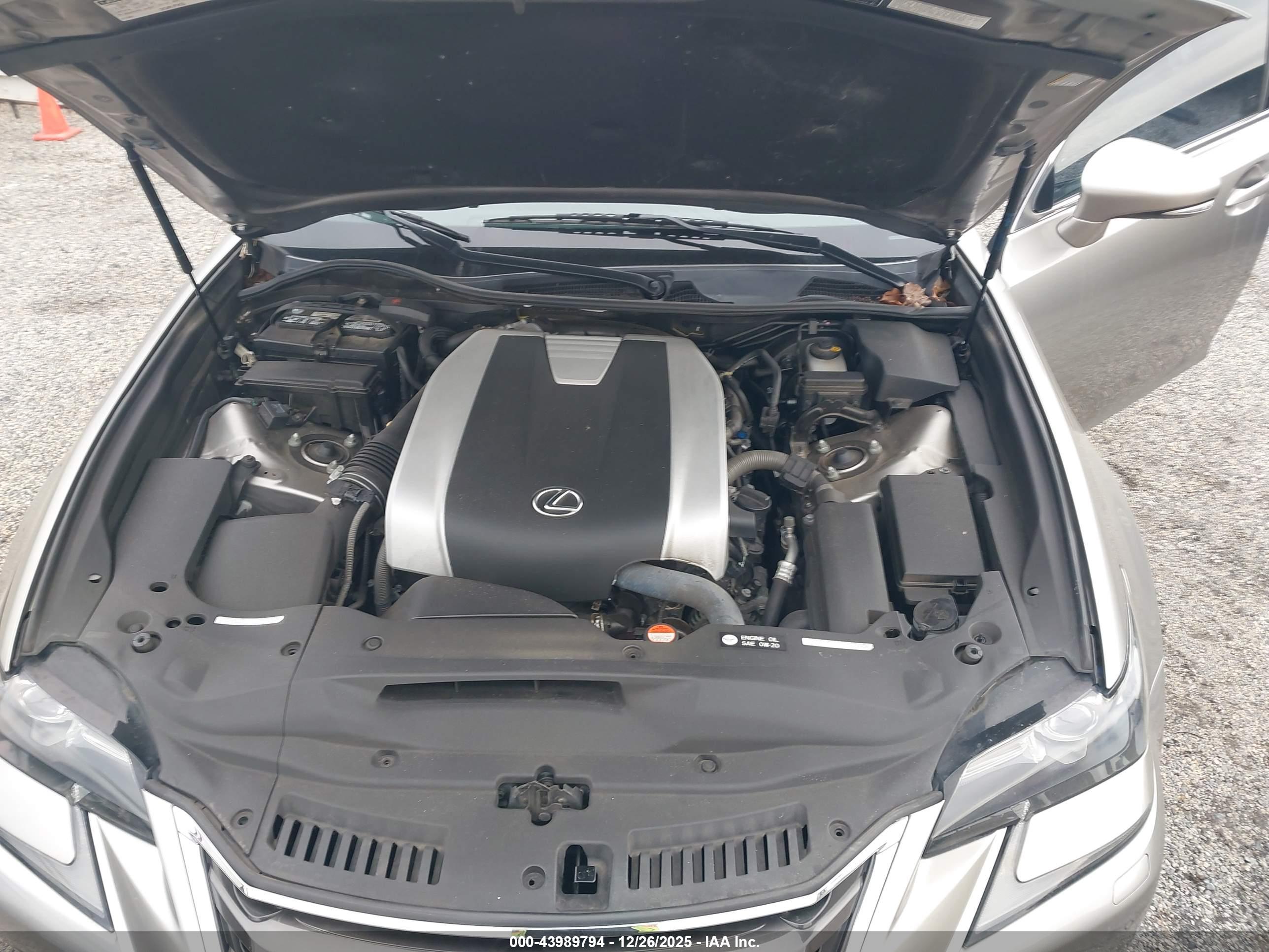 LEXUS GS image 10