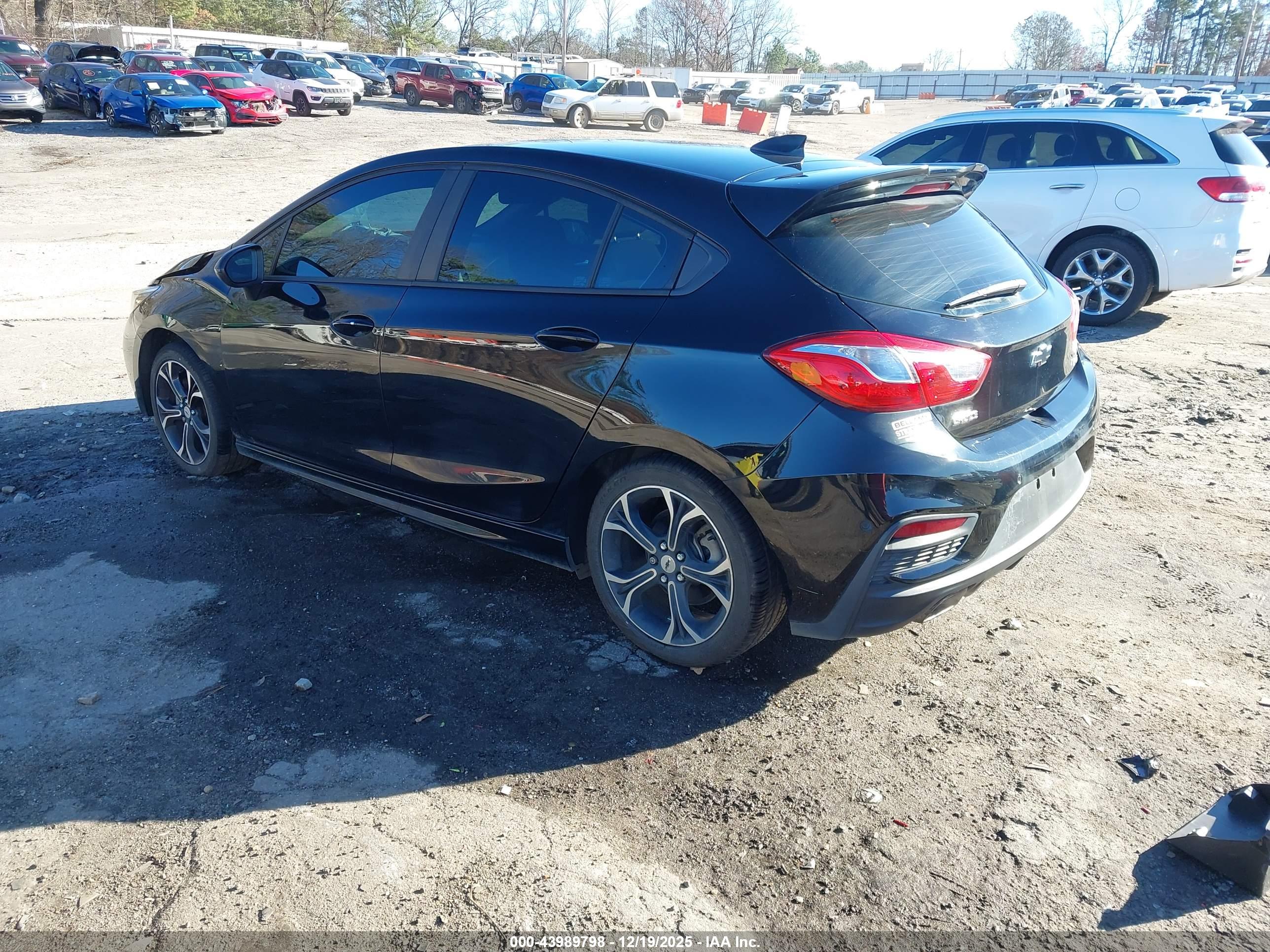 CHEVROLET CRUZE image 3
