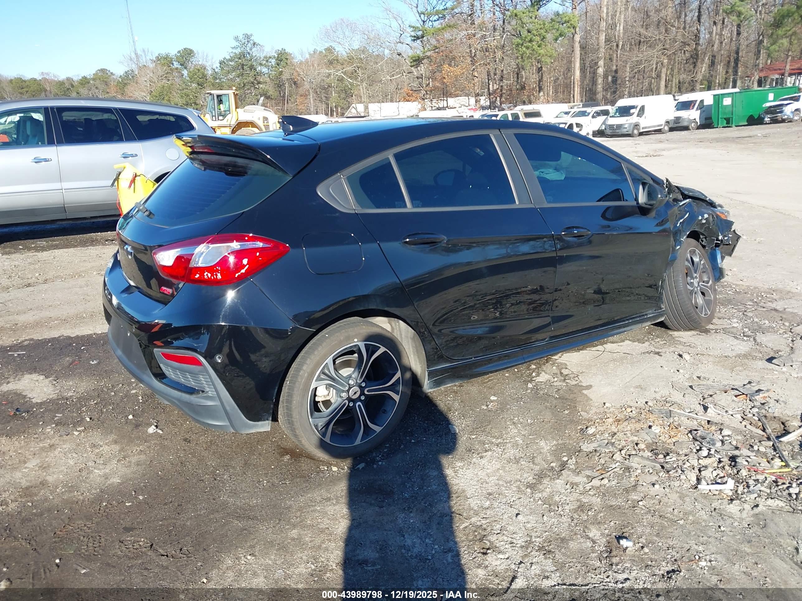 CHEVROLET CRUZE image 4