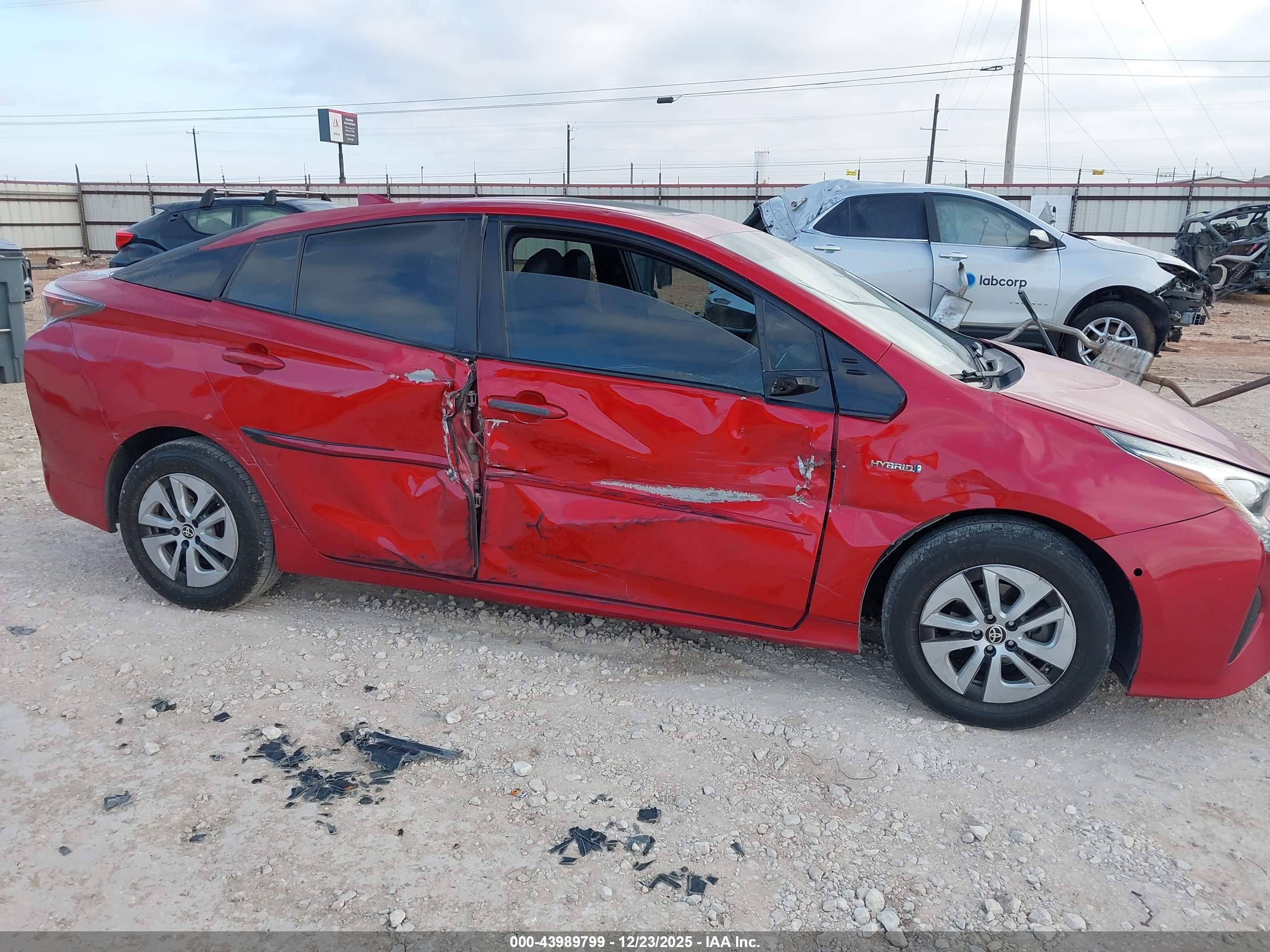 TOYOTA PRIUS image 6