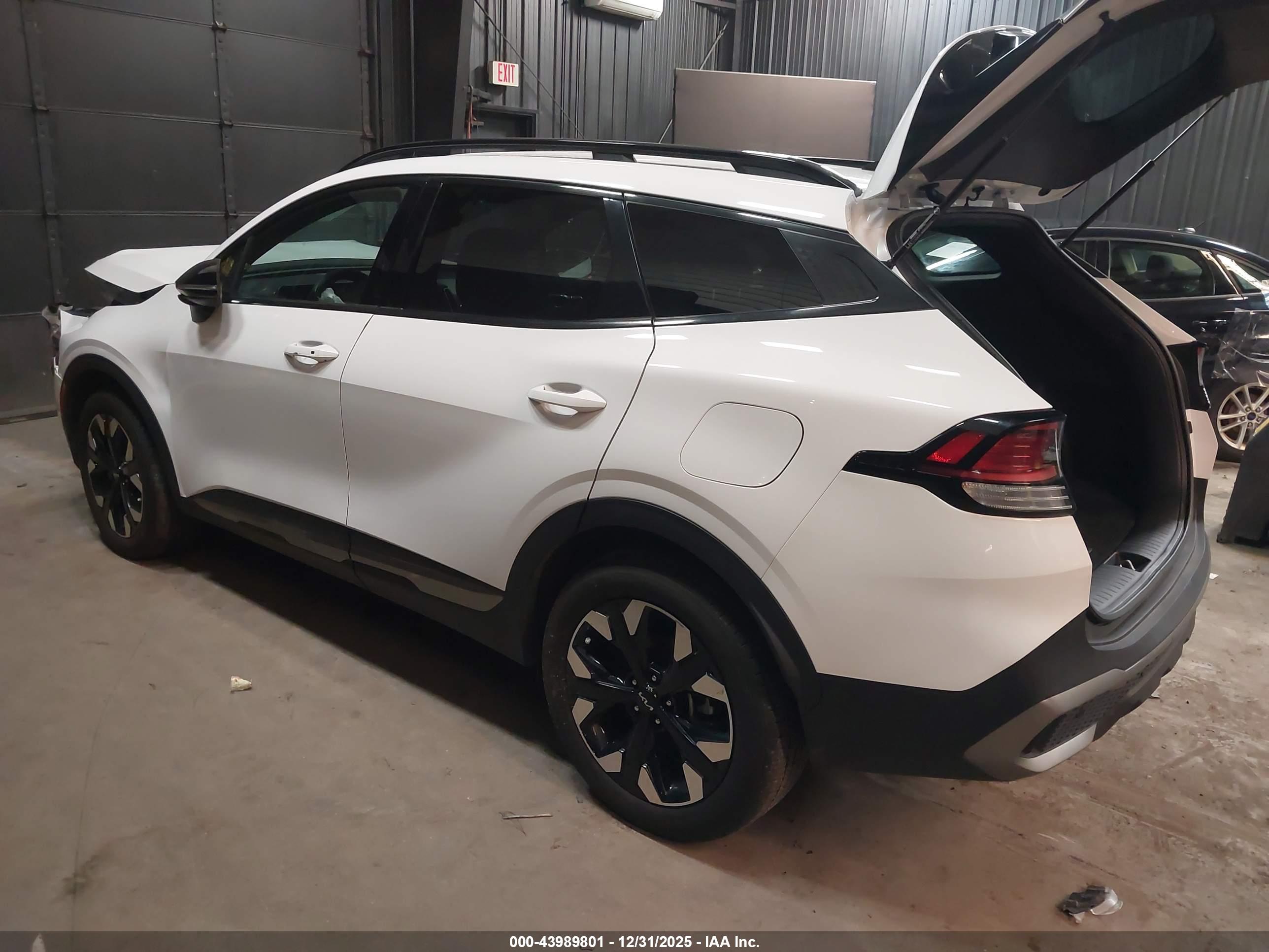 KIA SPORTAGE image 3