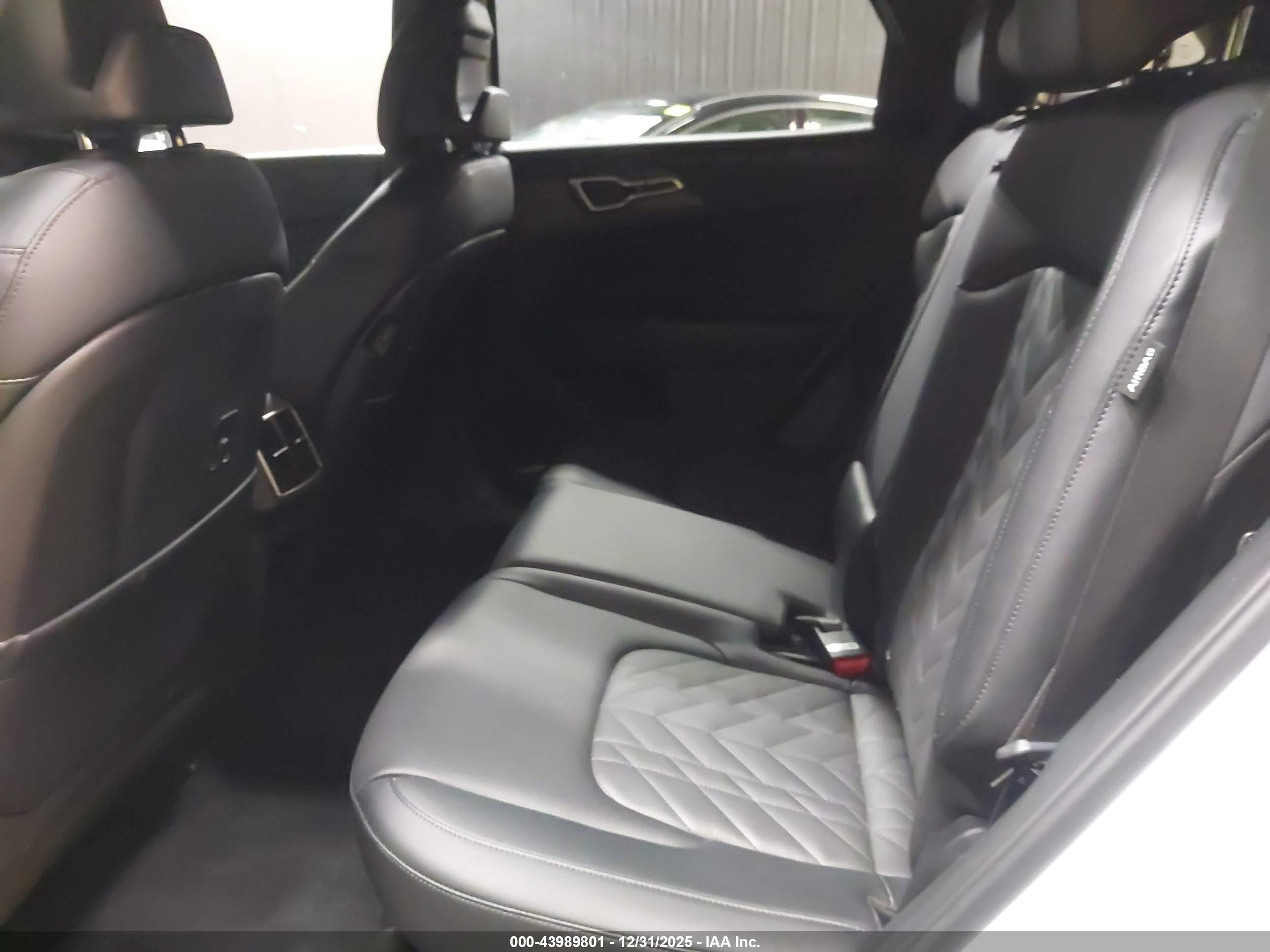 KIA SPORTAGE image 8