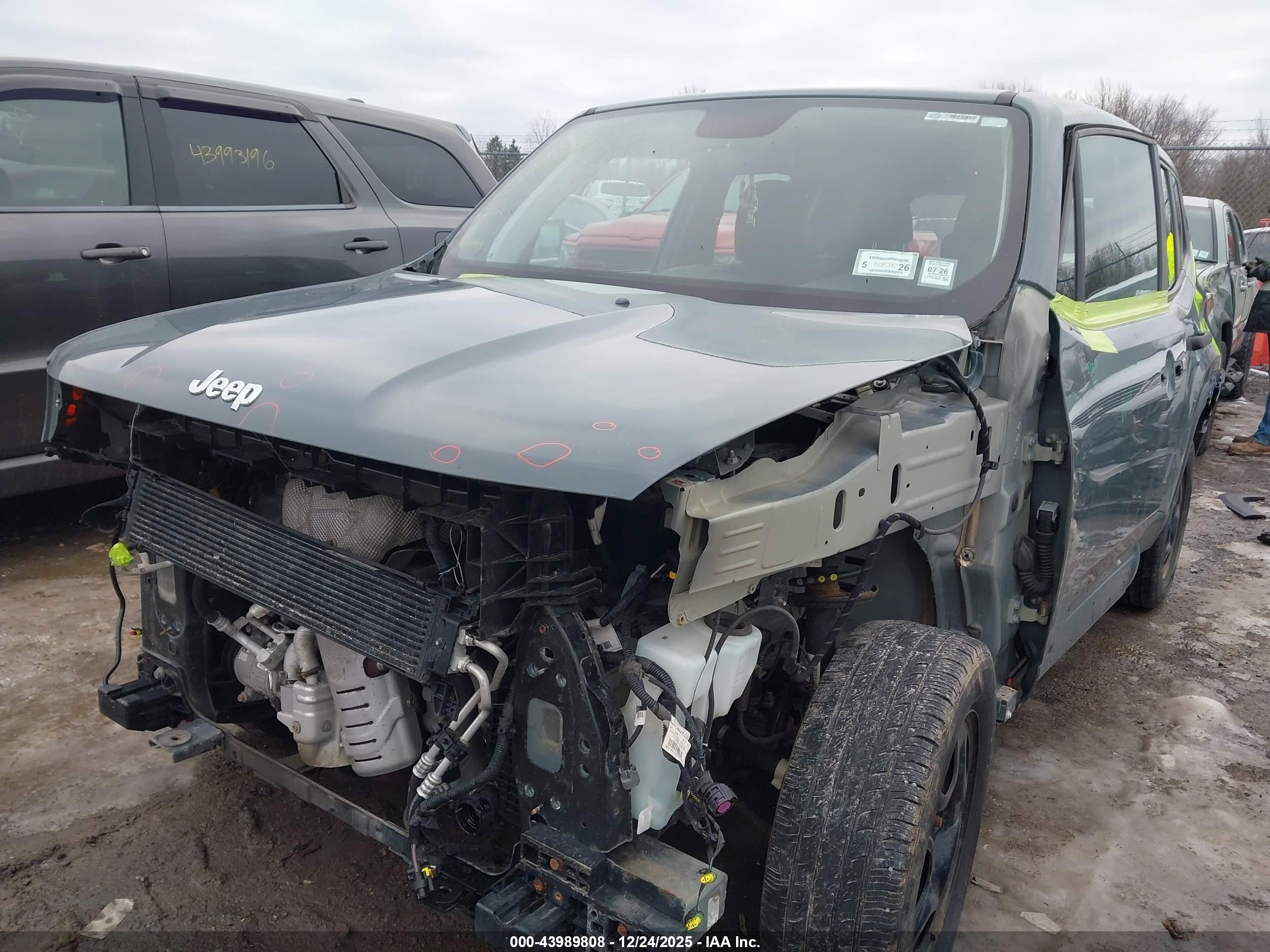 JEEP RENEGADE image 2