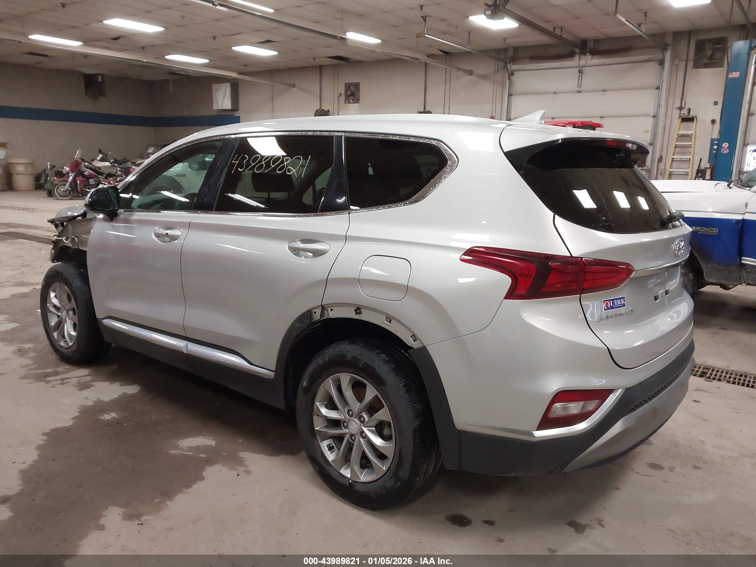 HYUNDAI SANTA image 3