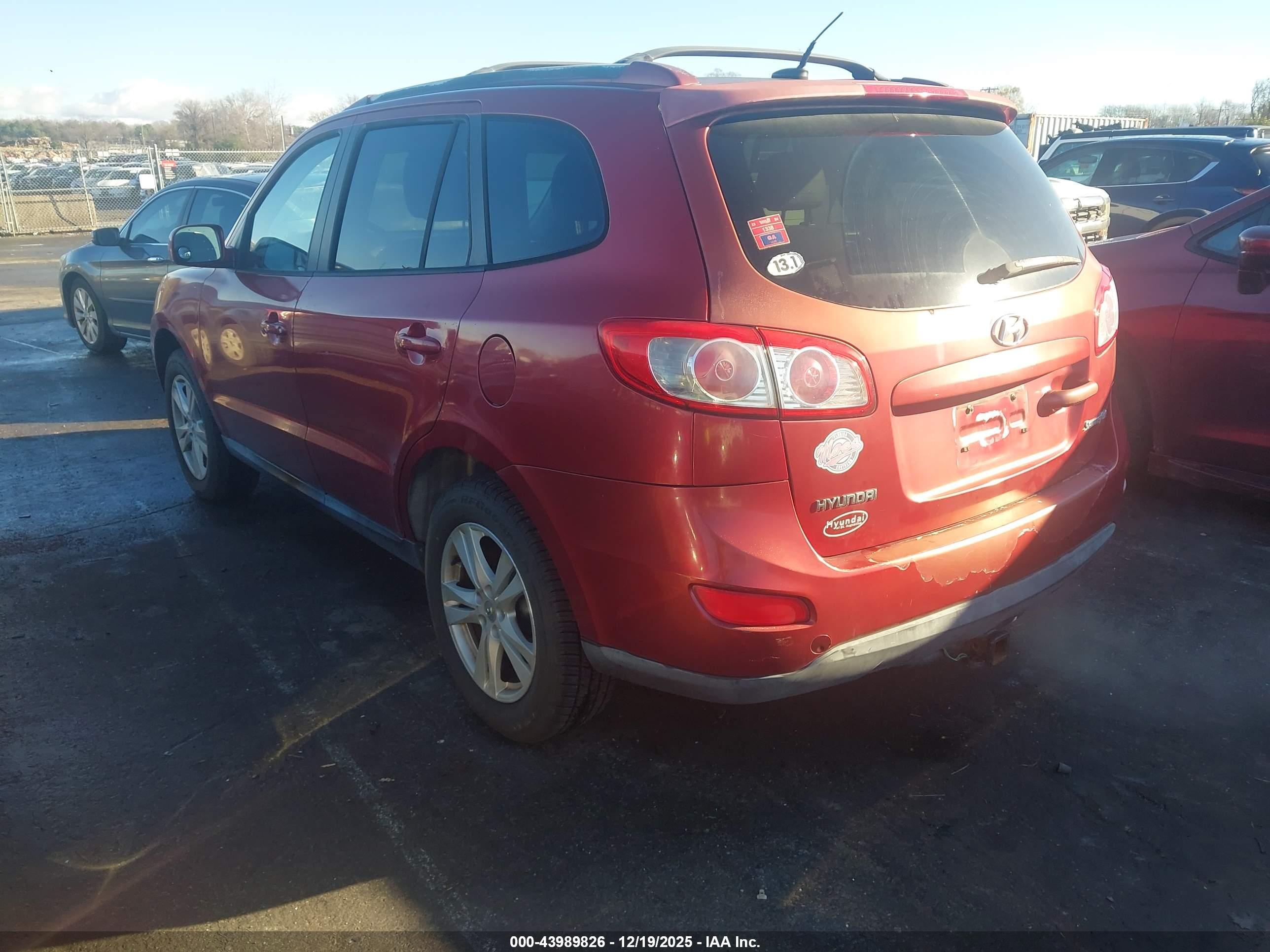 HYUNDAI SANTA image 3