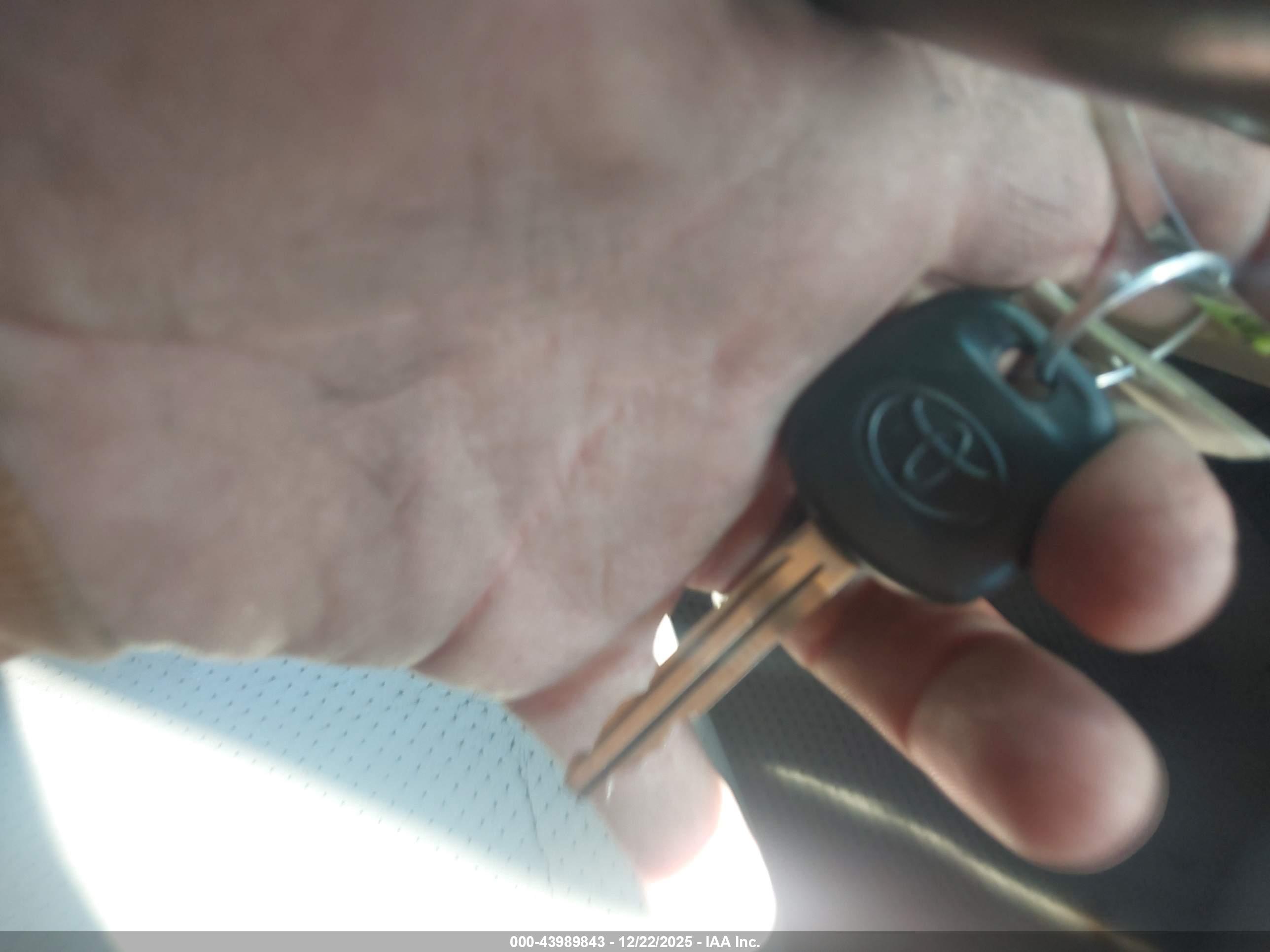 TOYOTA HIGHLANDER image 11