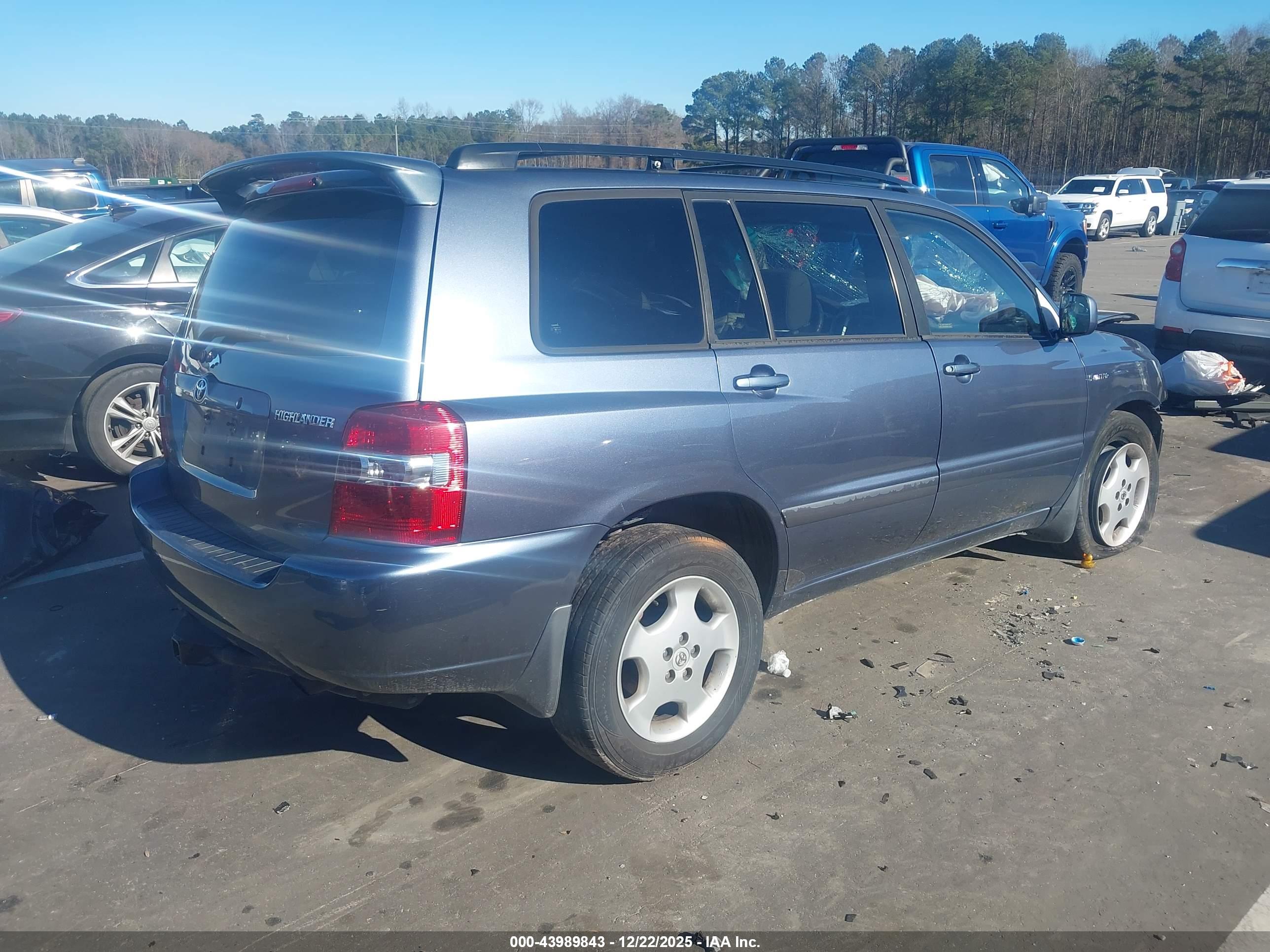 TOYOTA HIGHLANDER image 4