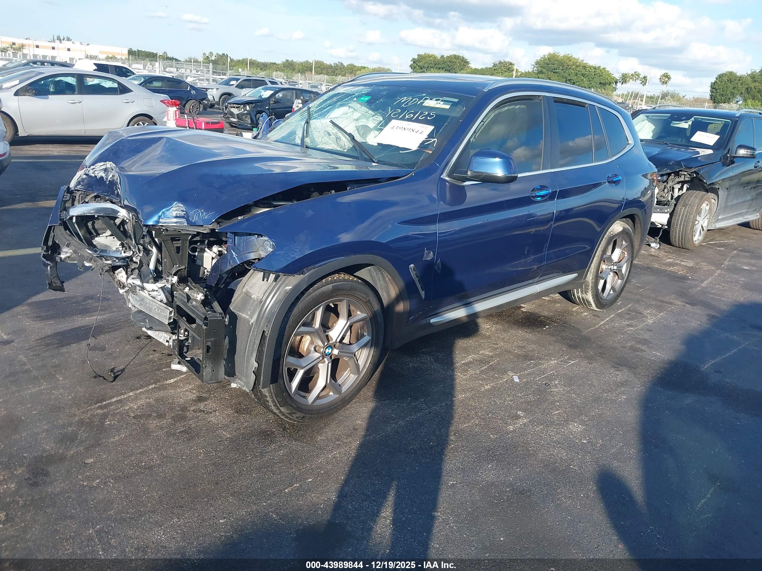 BMW X3 image 2