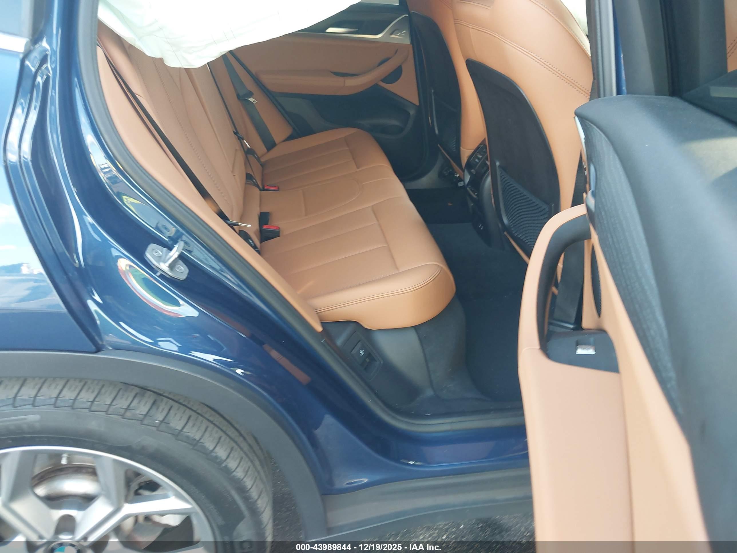 BMW X3 image 8
