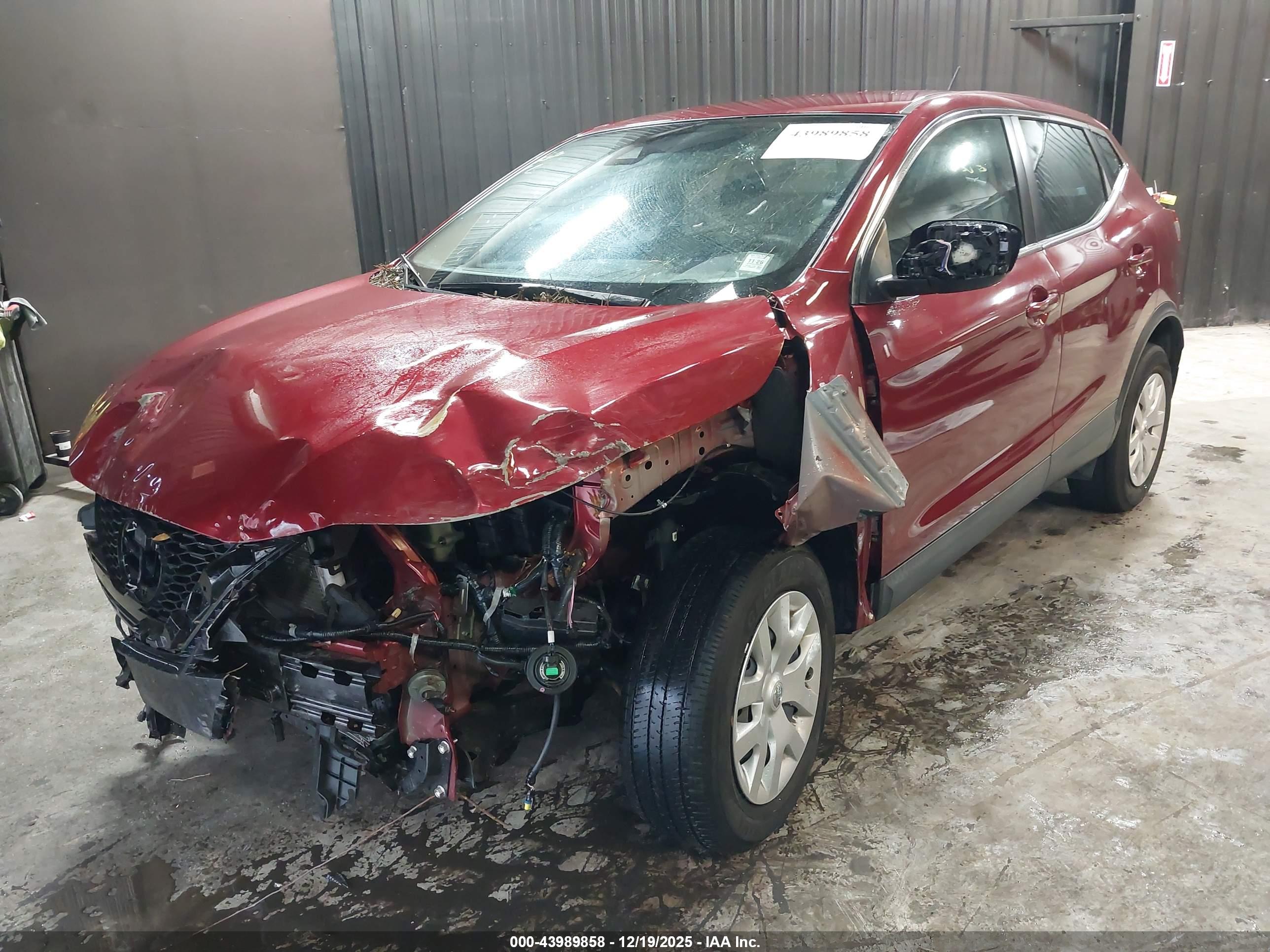 NISSAN ROGUE image 2