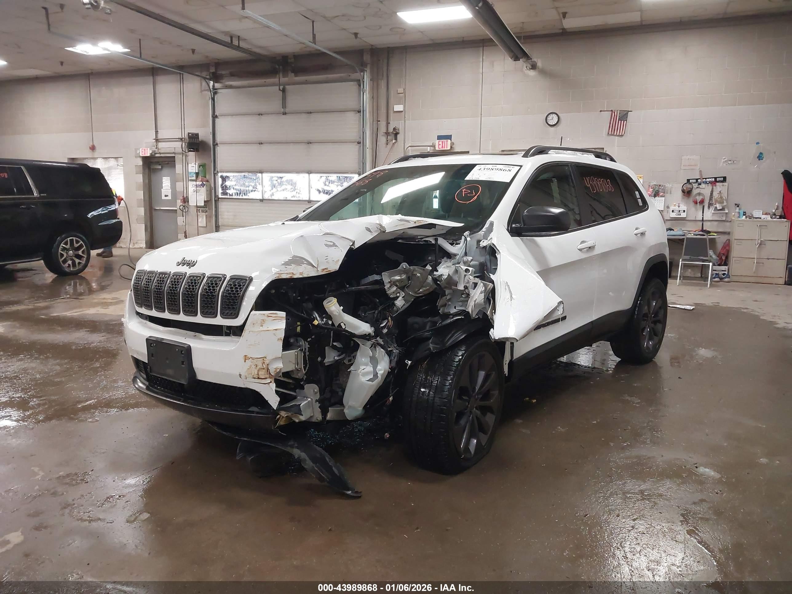 JEEP CHEROKEE image 2