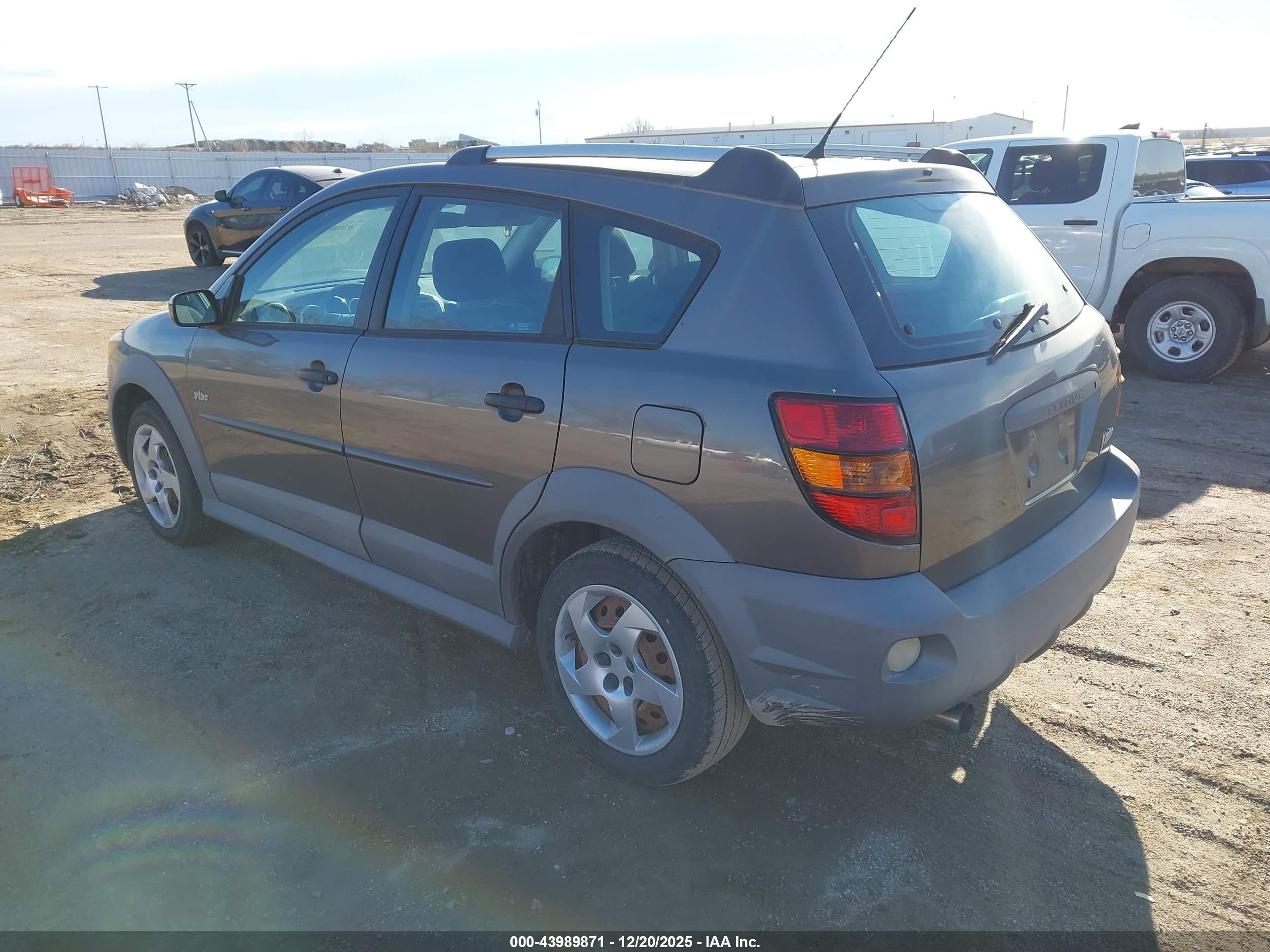PONTIAC VIBE image 3