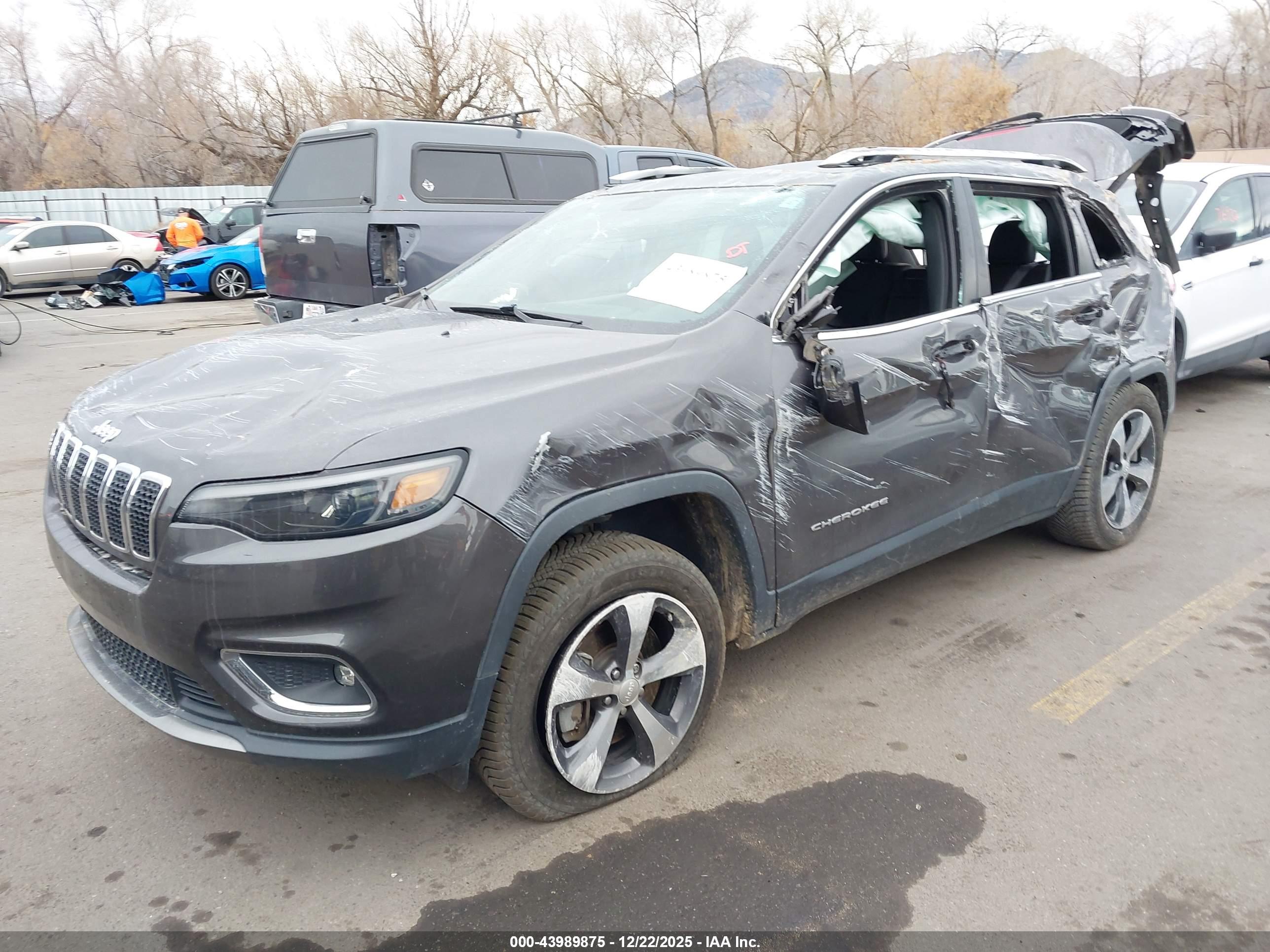 JEEP CHEROKEE image 2