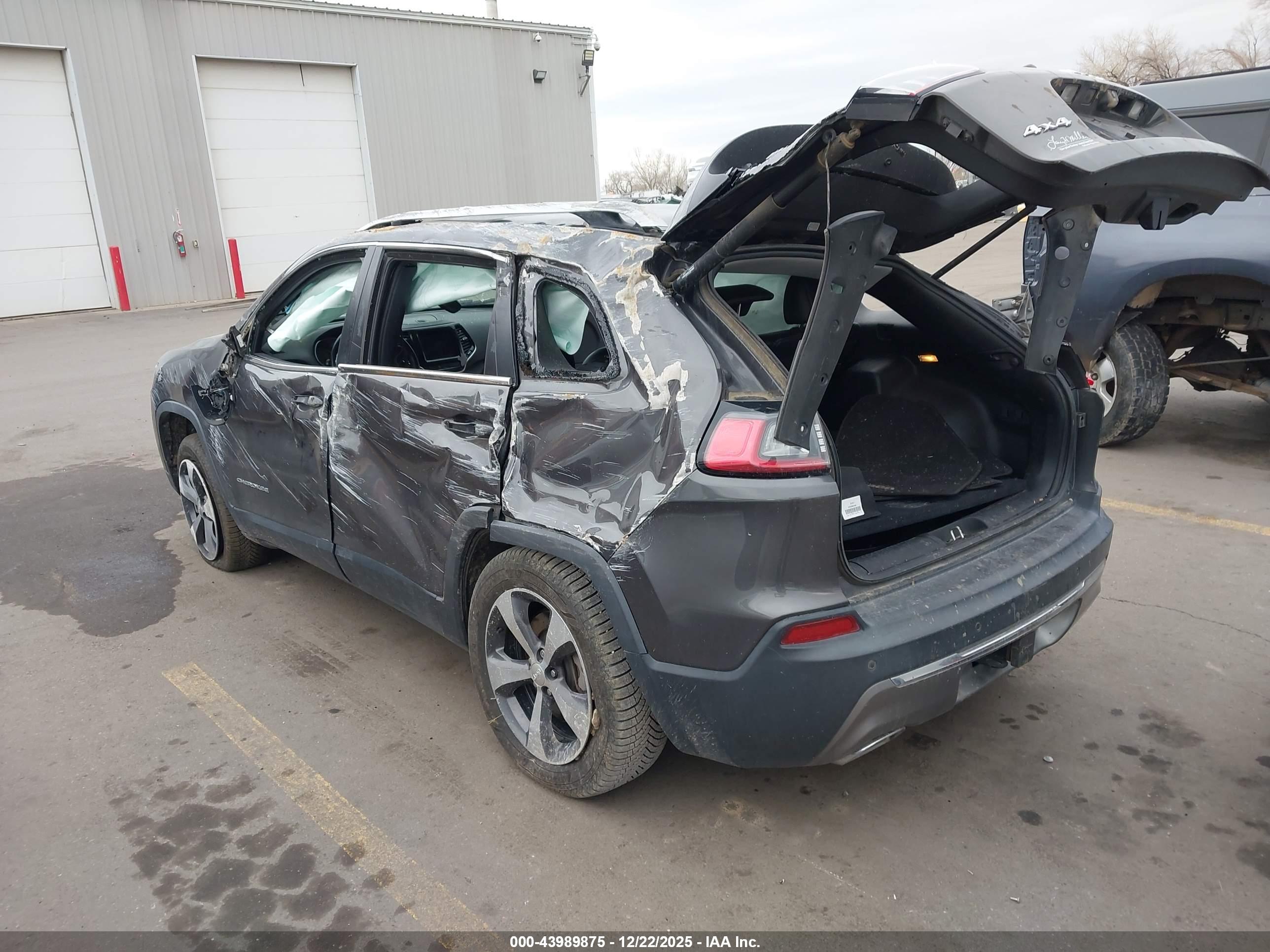 JEEP CHEROKEE image 3