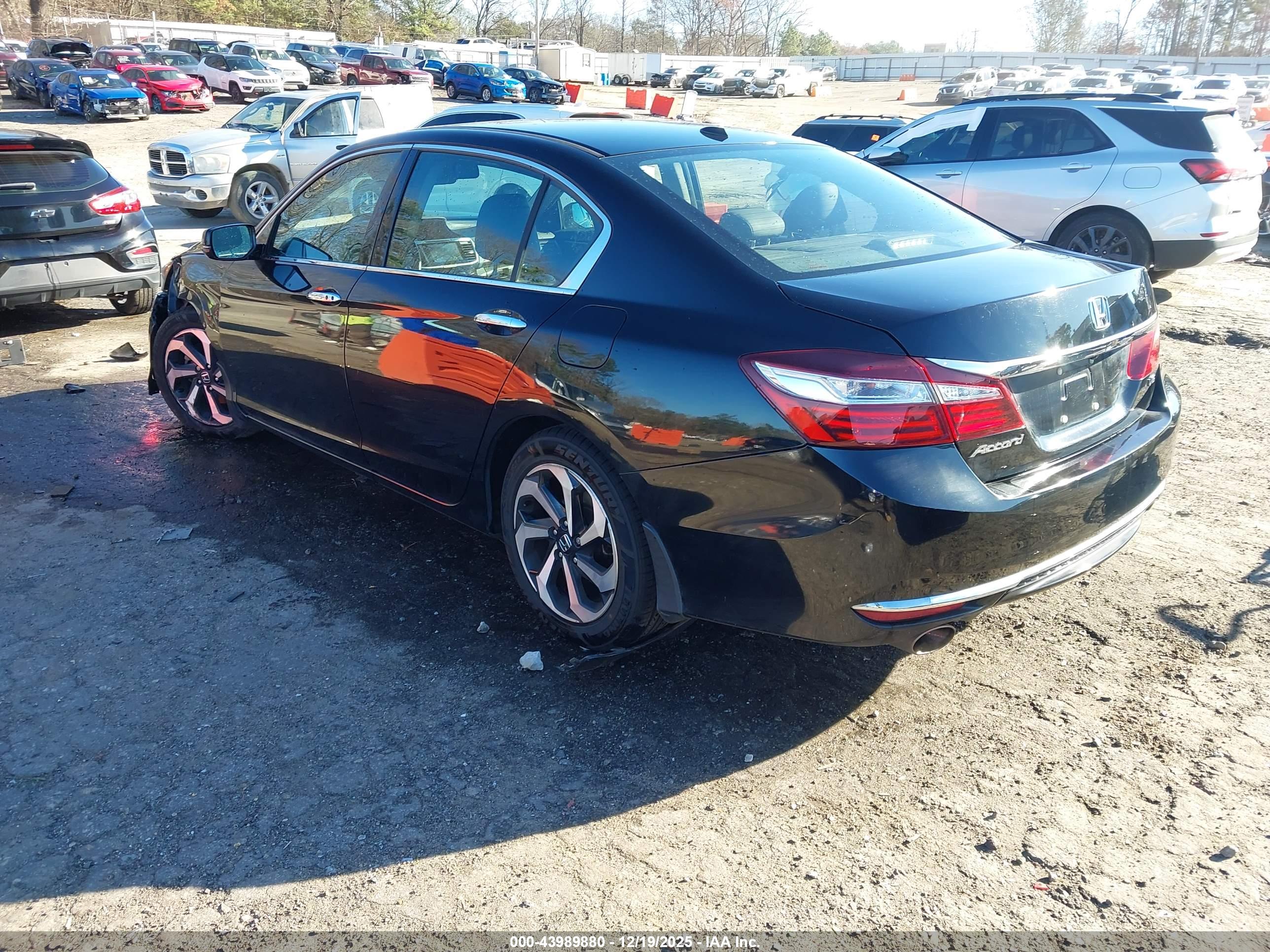 HONDA ACCORD image 3
