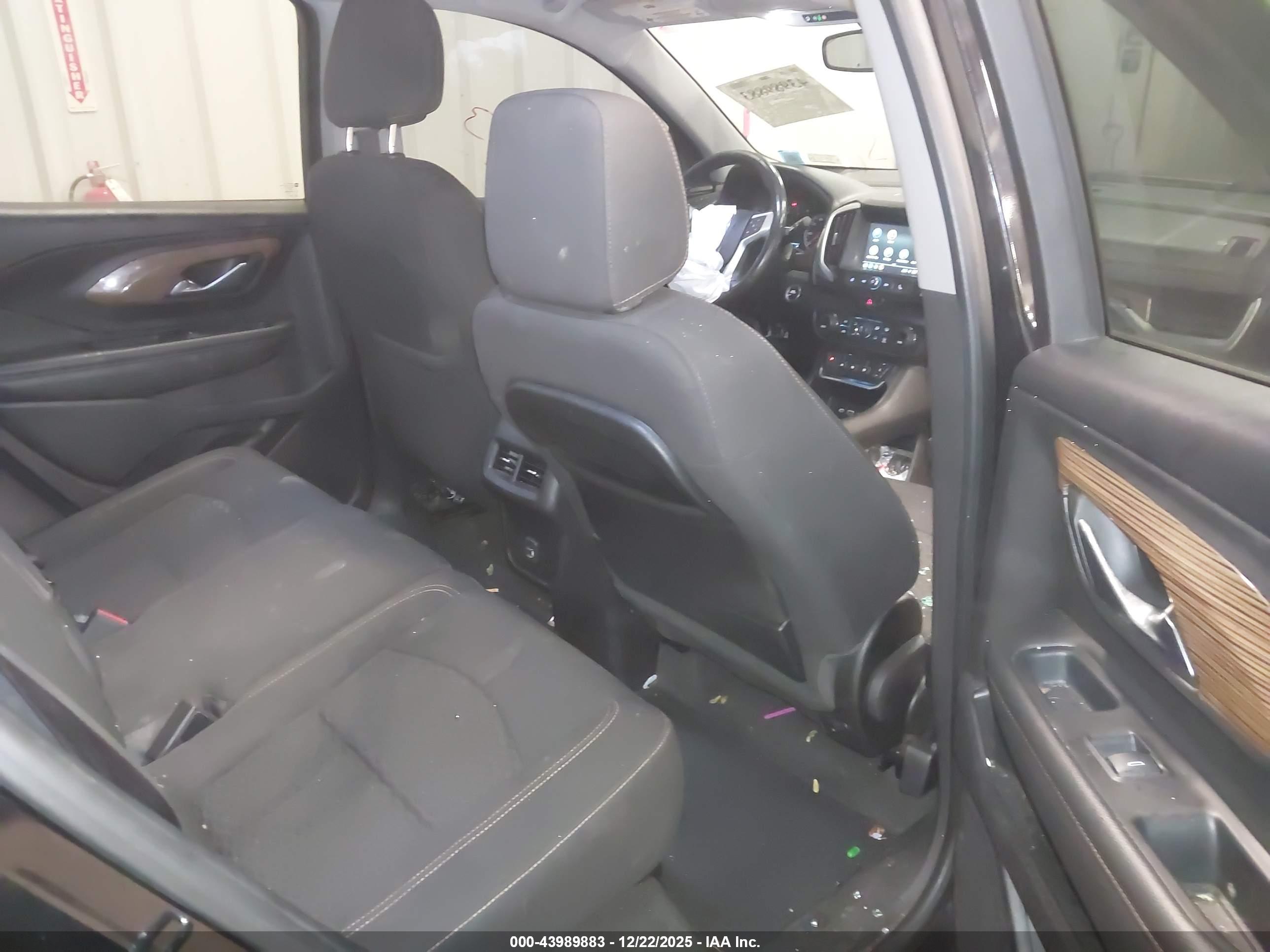 GMC TERRAIN image 8