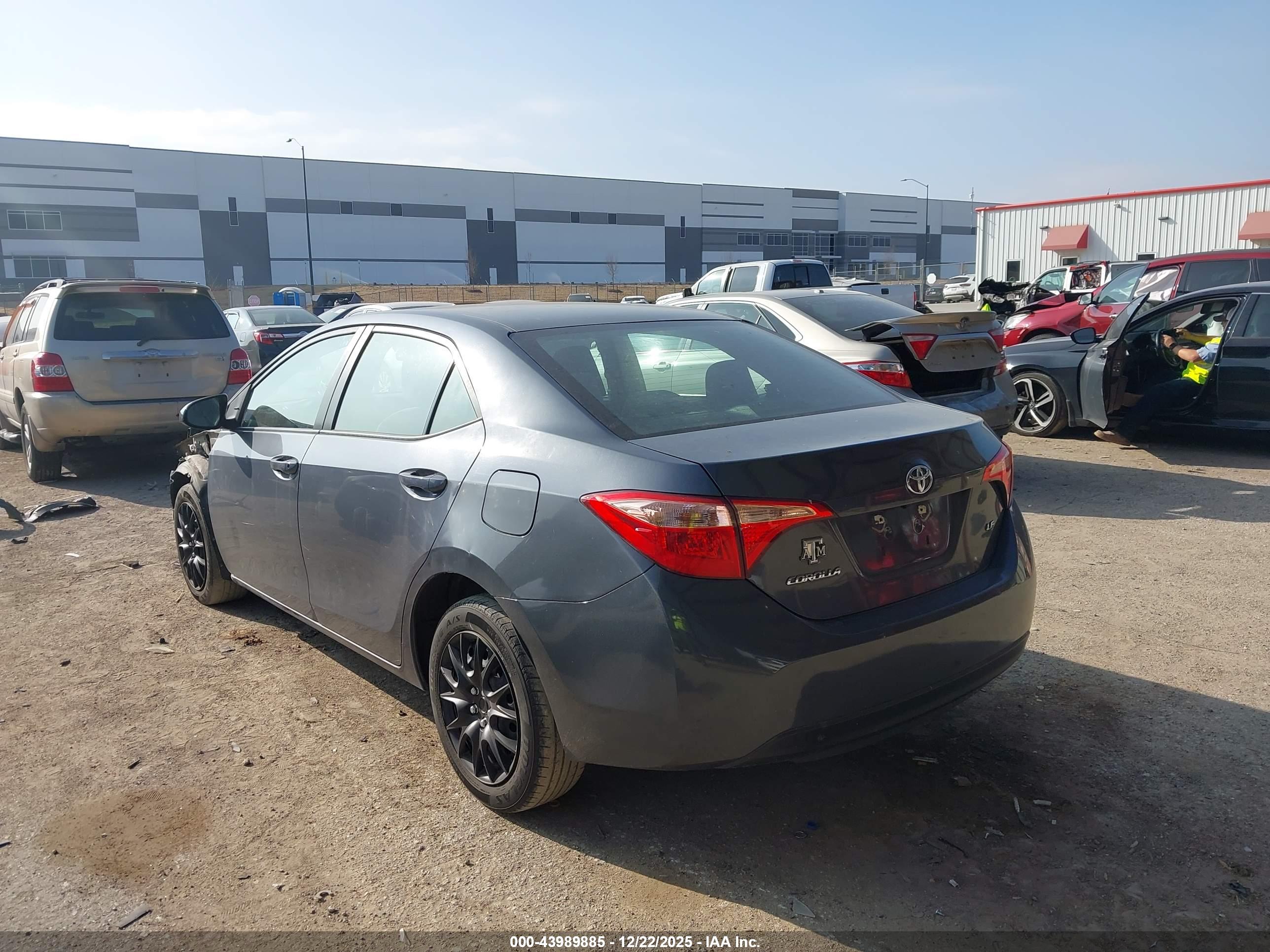 TOYOTA COROLLA image 3