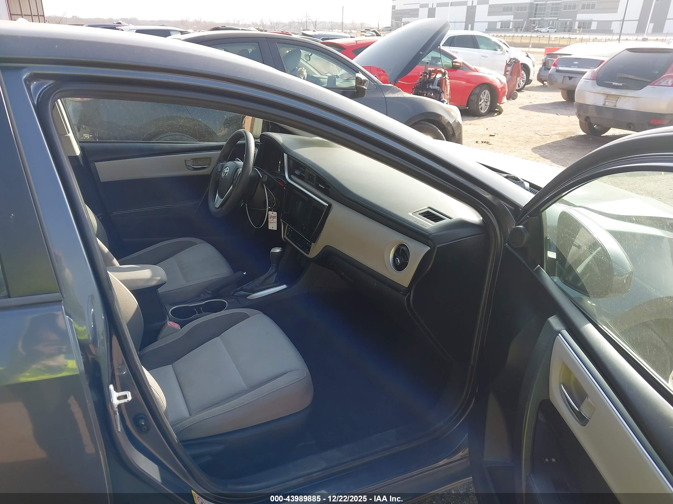 TOYOTA COROLLA image 5