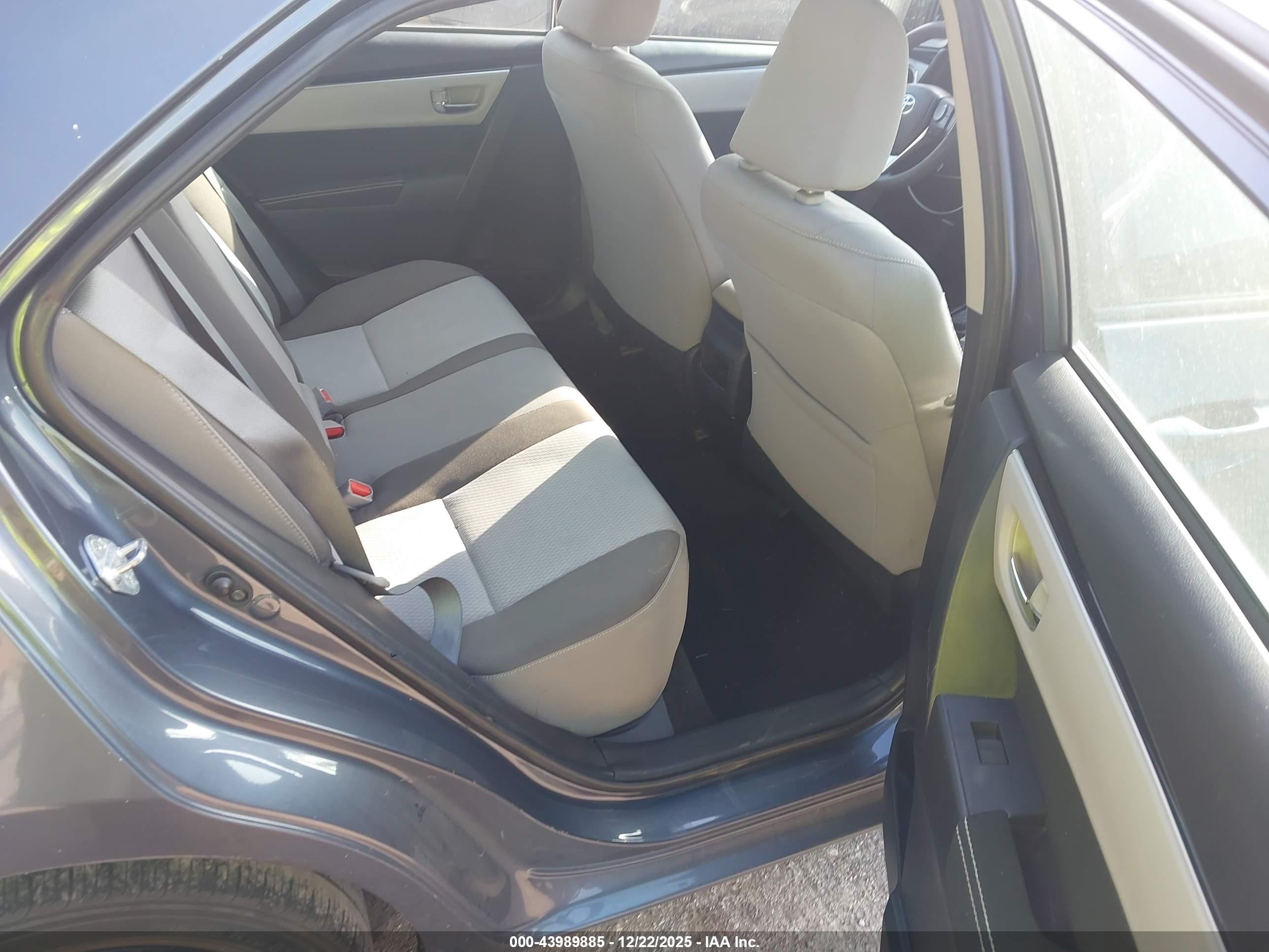 TOYOTA COROLLA image 8