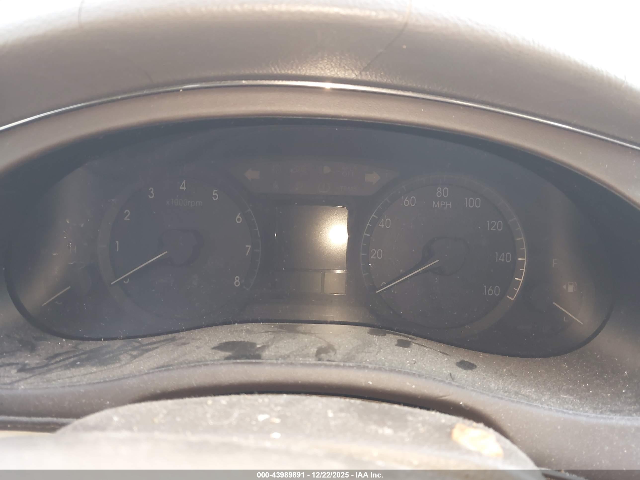 HYUNDAI GENESIS image 7