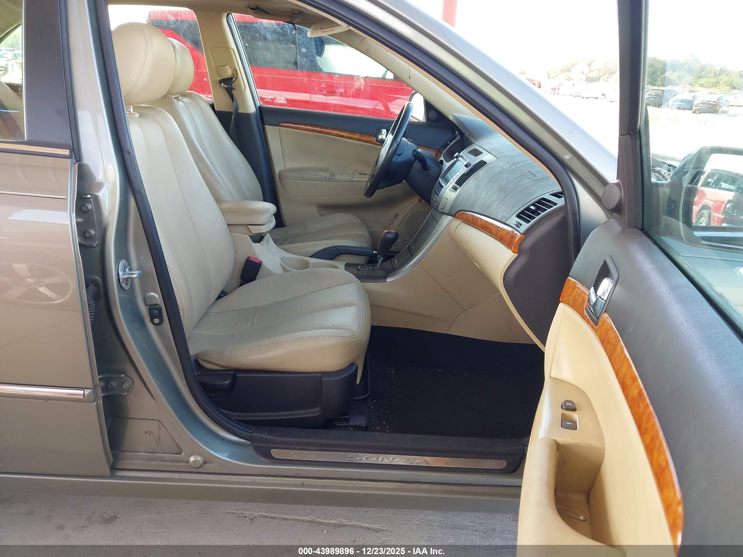 HYUNDAI SONATA image 5