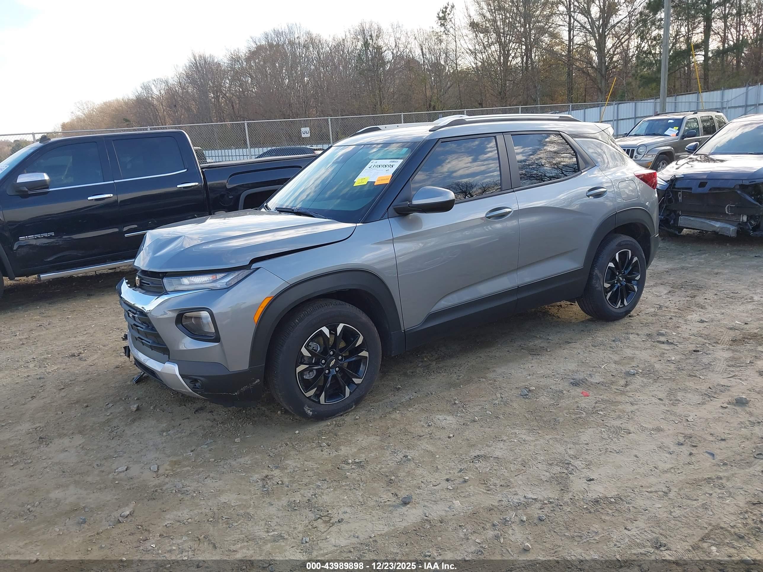 CHEVROLET TRAILBLAZER image 2