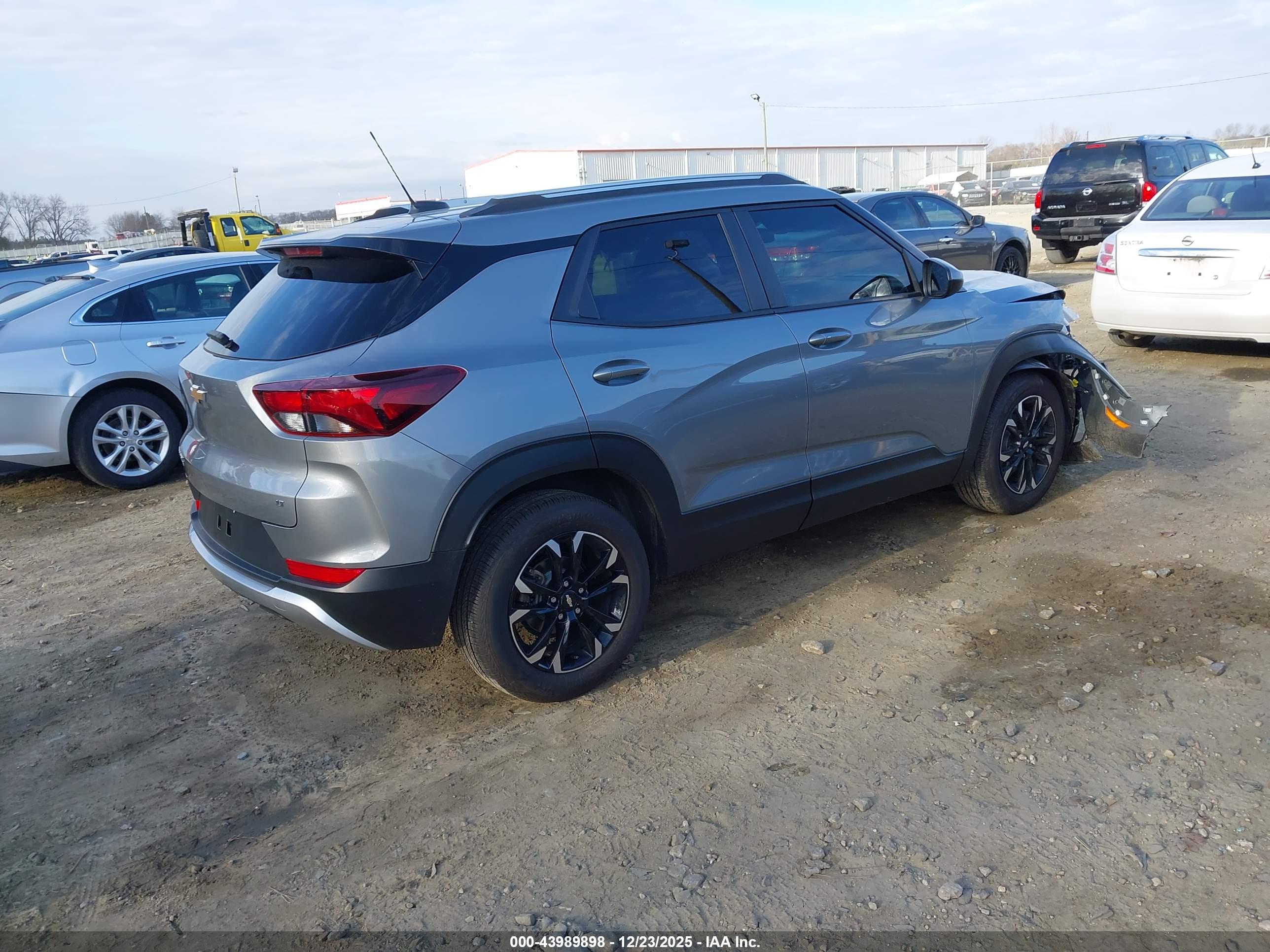 CHEVROLET TRAILBLAZER image 4