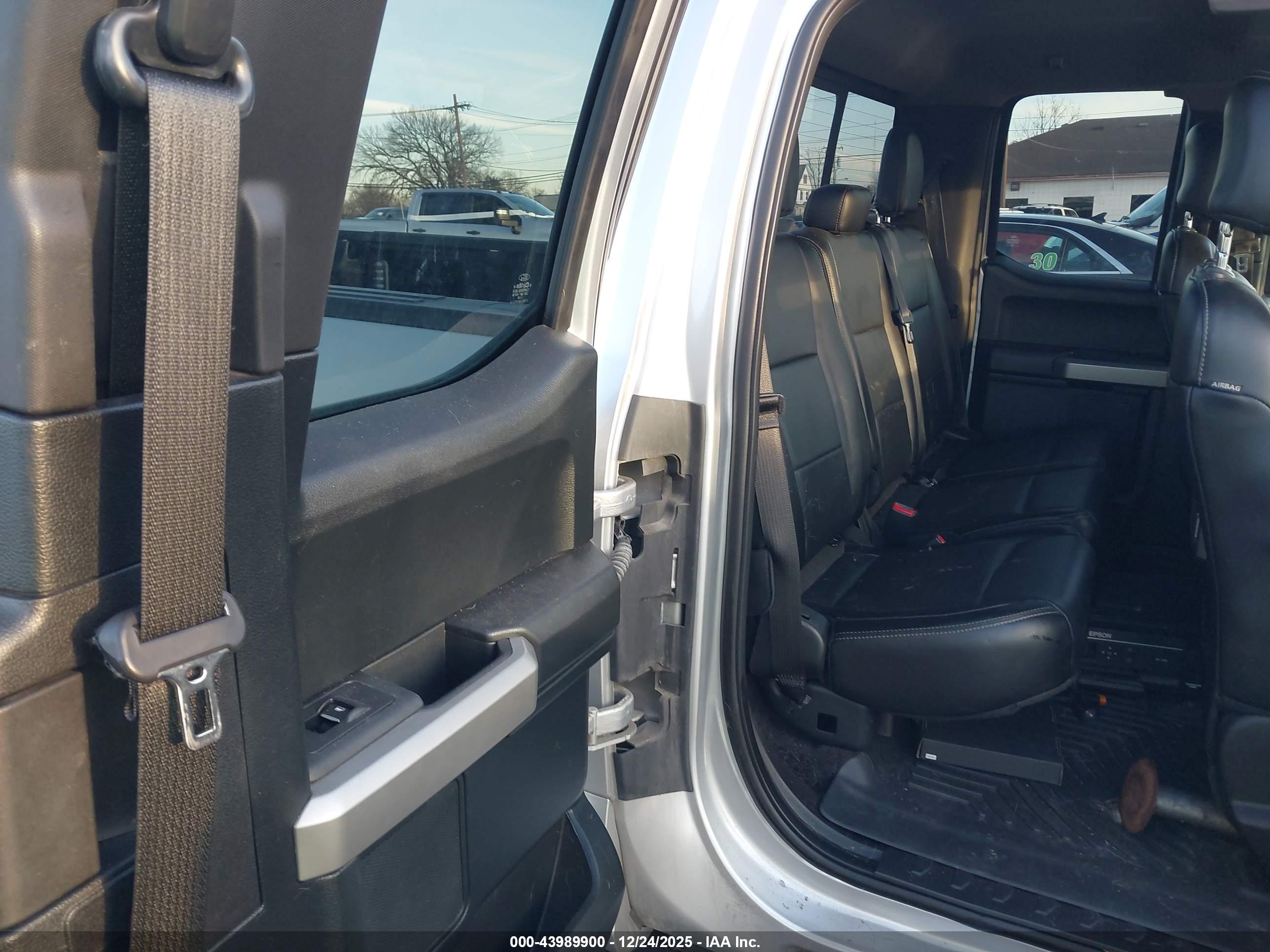 FORD F-150 image 8